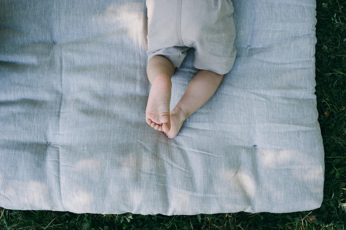 Organic Play mat filled HEMP Fiber in non-dyed linen fabric Nursery Baby Blanket Blanky padded