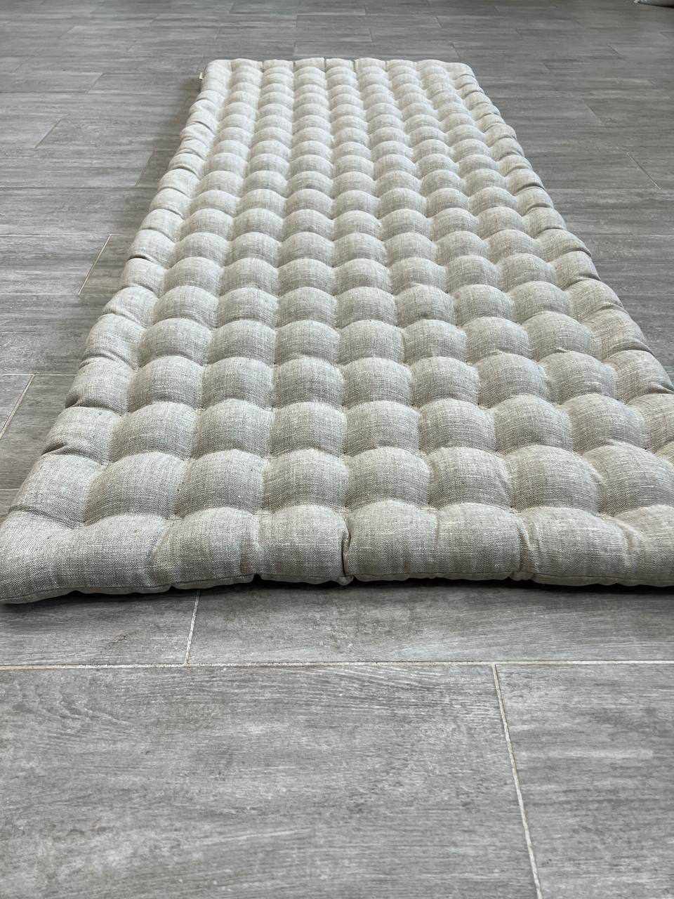 Natural linen floor topper filled organic buckwheat hulls filling yoga mat multi chamber futon in non-dyed Linen fabric