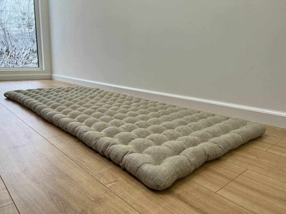 Natural linen floor topper filled organic buckwheat hulls filling yoga mat multi chamber futon in non-dyed Linen fabric