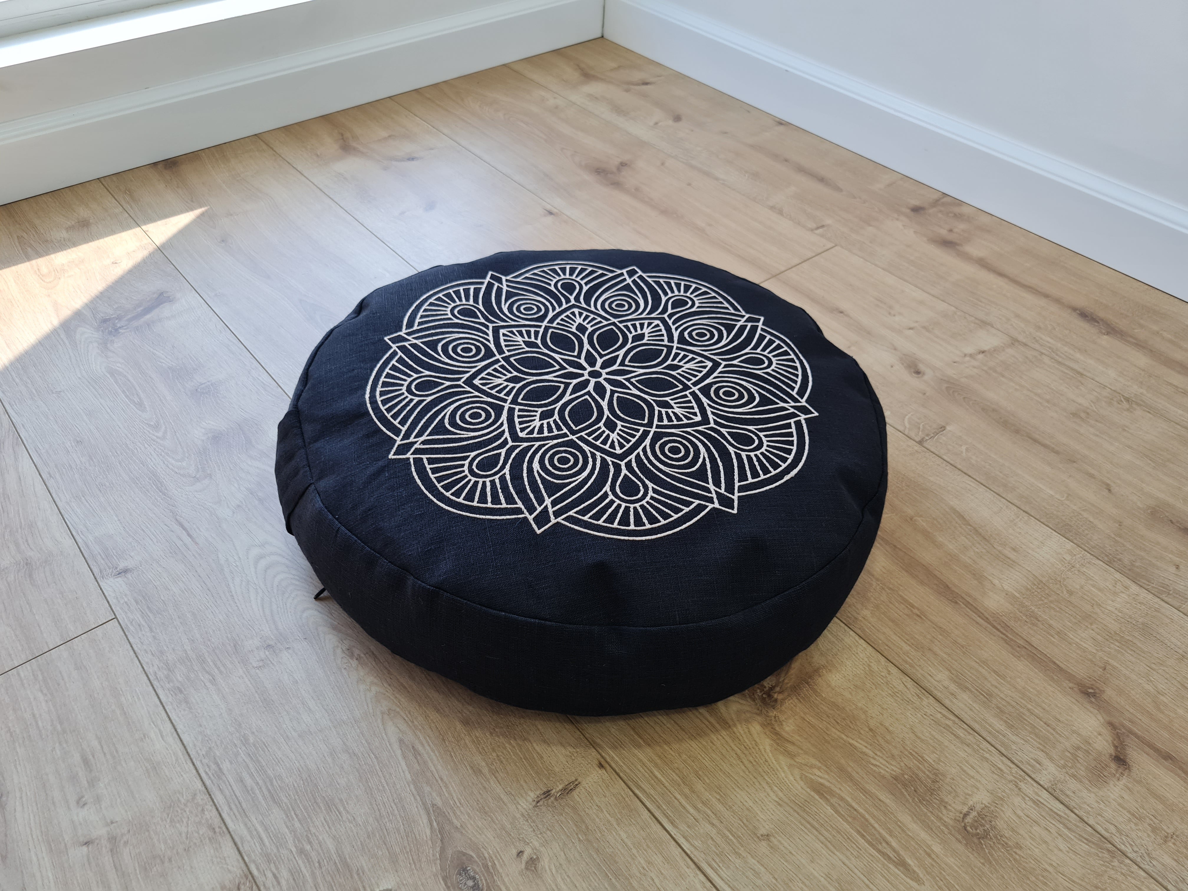 Embroidery Zafu Linen floor cushion with Buckwheat hulls /Organic Meditation cushion/ pillow seat/Meditation pillow for Yoga studio