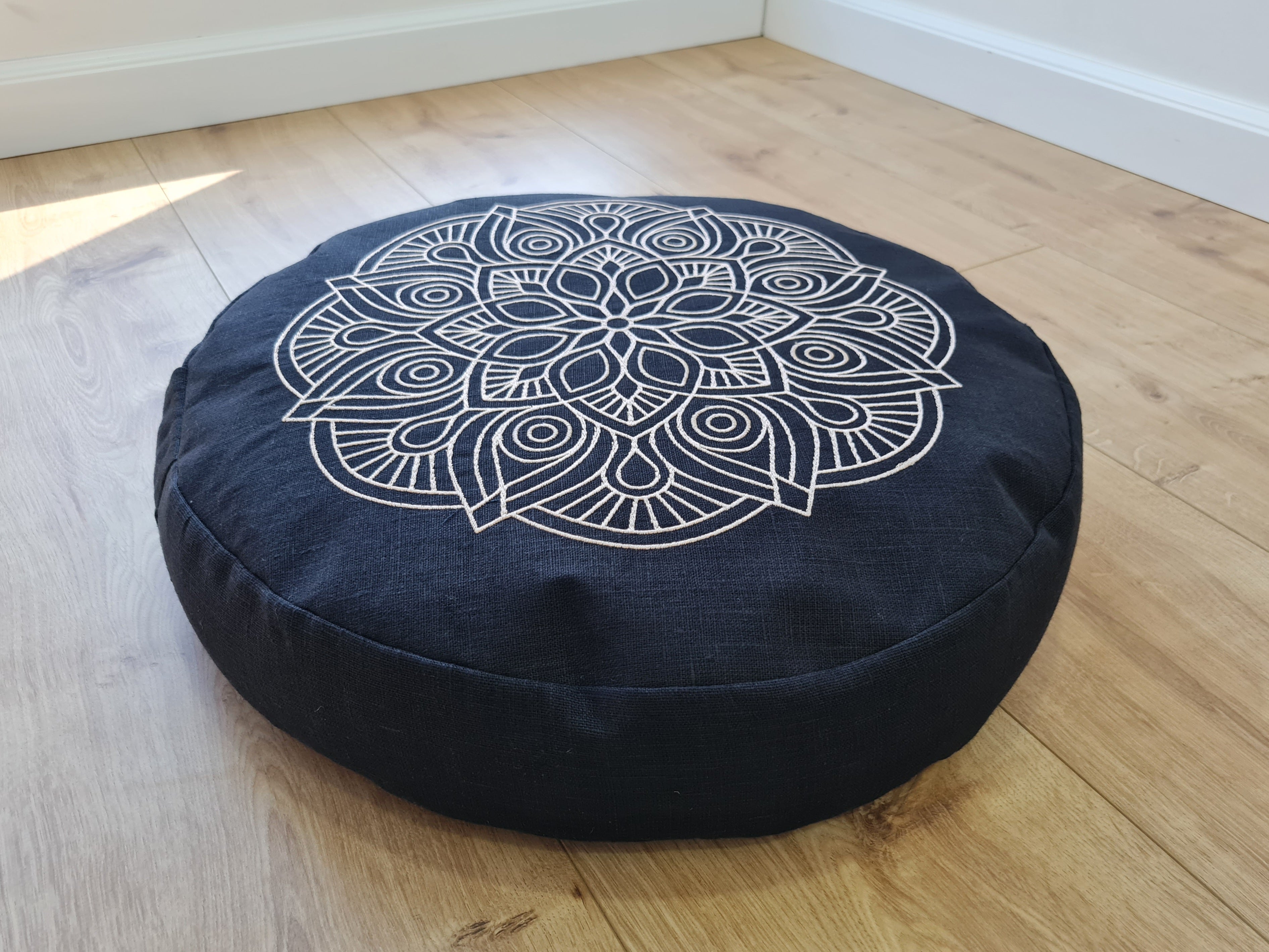 Embroidery Zafu Linen floor cushion with Buckwheat hulls /Organic Meditation cushion/ pillow seat/Meditation pillow for Yoga studio