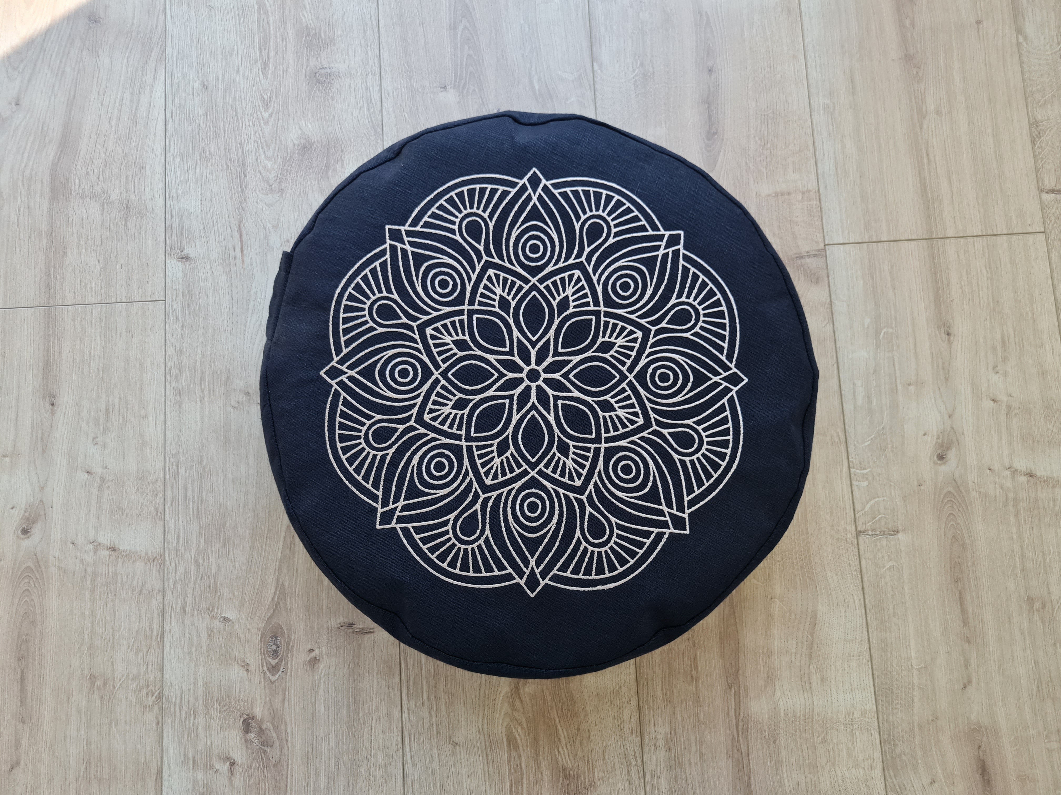 Embroidery Zafu Linen floor cushion with Buckwheat hulls /Organic Meditation cushion/ pillow seat/Meditation pillow for Yoga studio