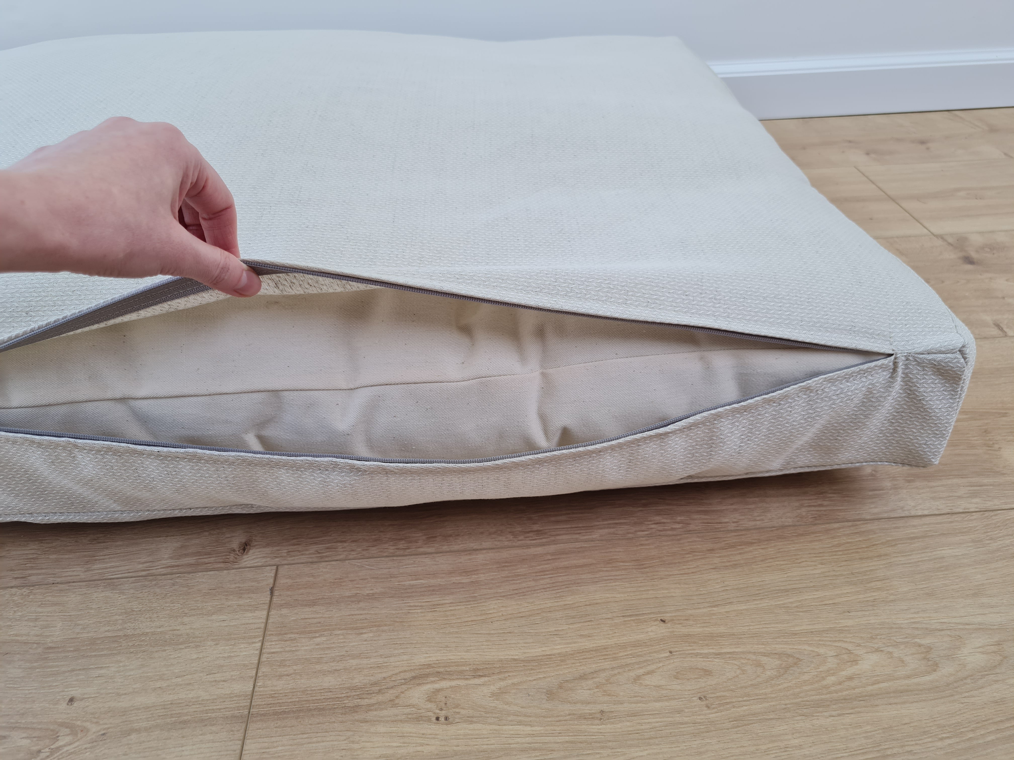Natural Hemp Pet Mat Pad Cushion Removable Washable Hemp Cover Organic Hemp Fiber Filler in Natural non-dyed Hemp Fabric