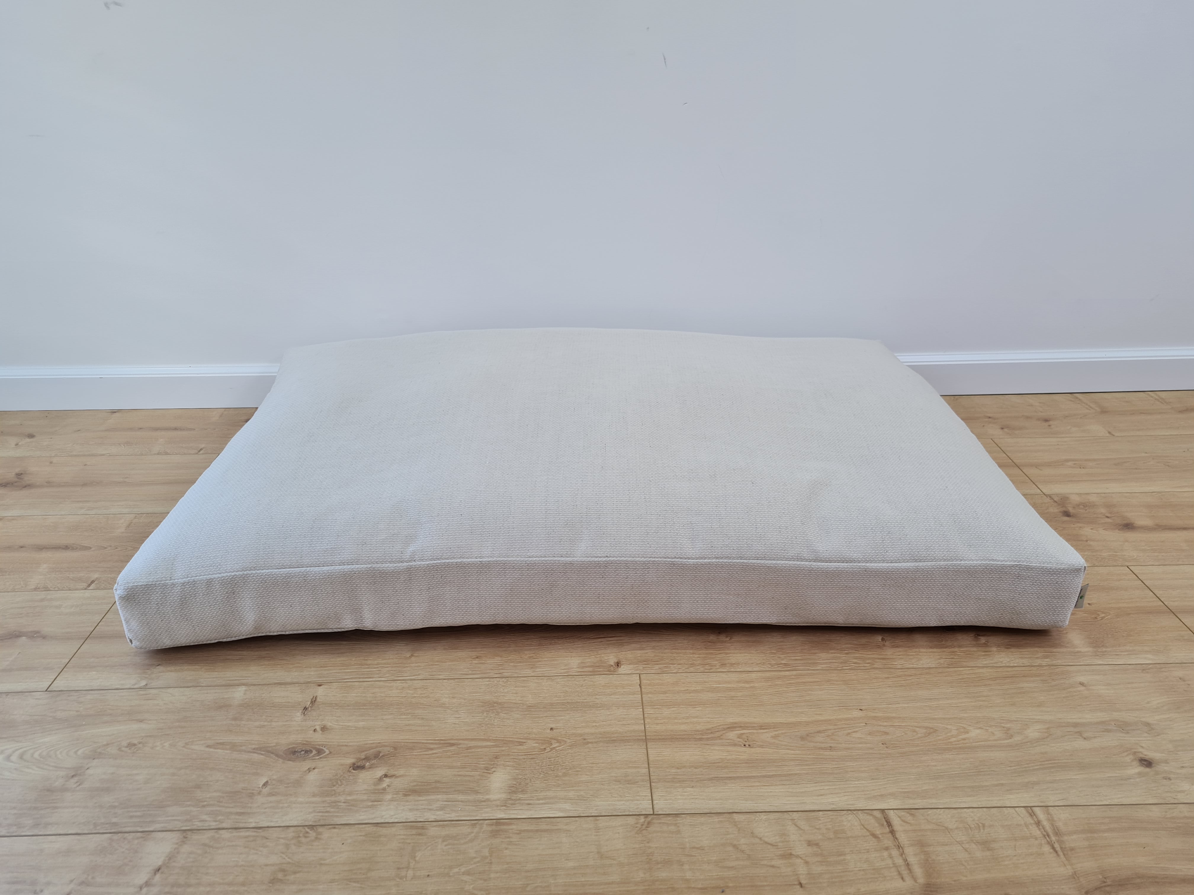 Natural Hemp Pet Mat Pad Cushion Removable Washable Hemp Cover Organic Hemp Fiber Filler in Natural non-dyed Hemp Fabric