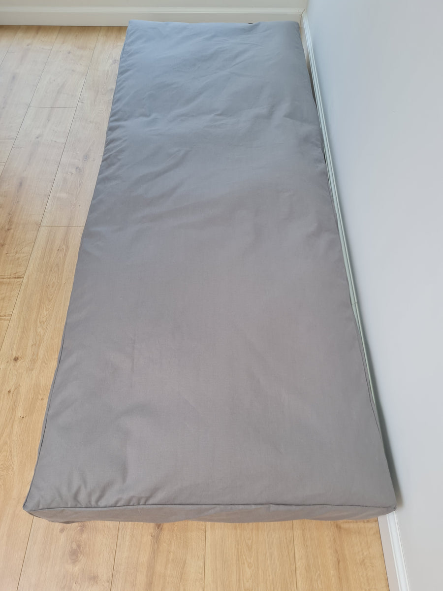 Hemp filled futon 6" thick in natural cotton fabric with Water-repellent cotton cover with zipper