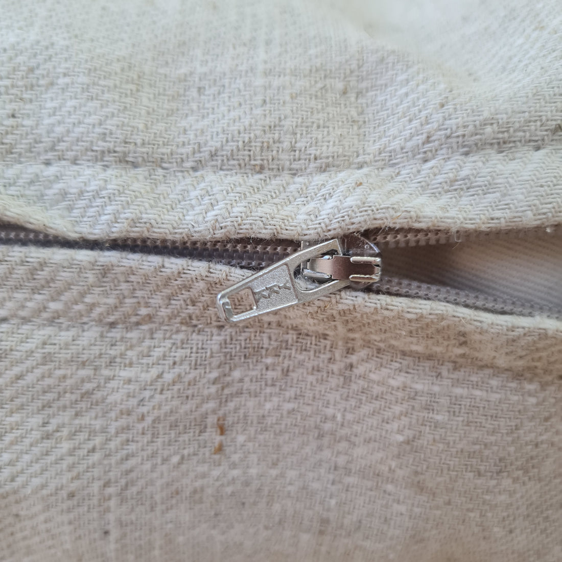 Hemp Linen Pet Mat Pad Cushion with Removable Linen Cover organic hemp fiber filler in non-dyed beige greylinen fabric