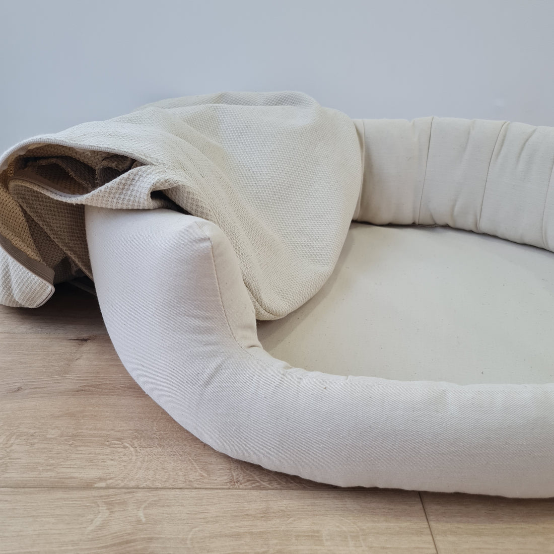 Unique Round Hemp Linen Pet Bed Cot with Removable Washable Natural Non-dyed Linen Cover Filled Organic Hemp Fiber house eco-friendly Gift