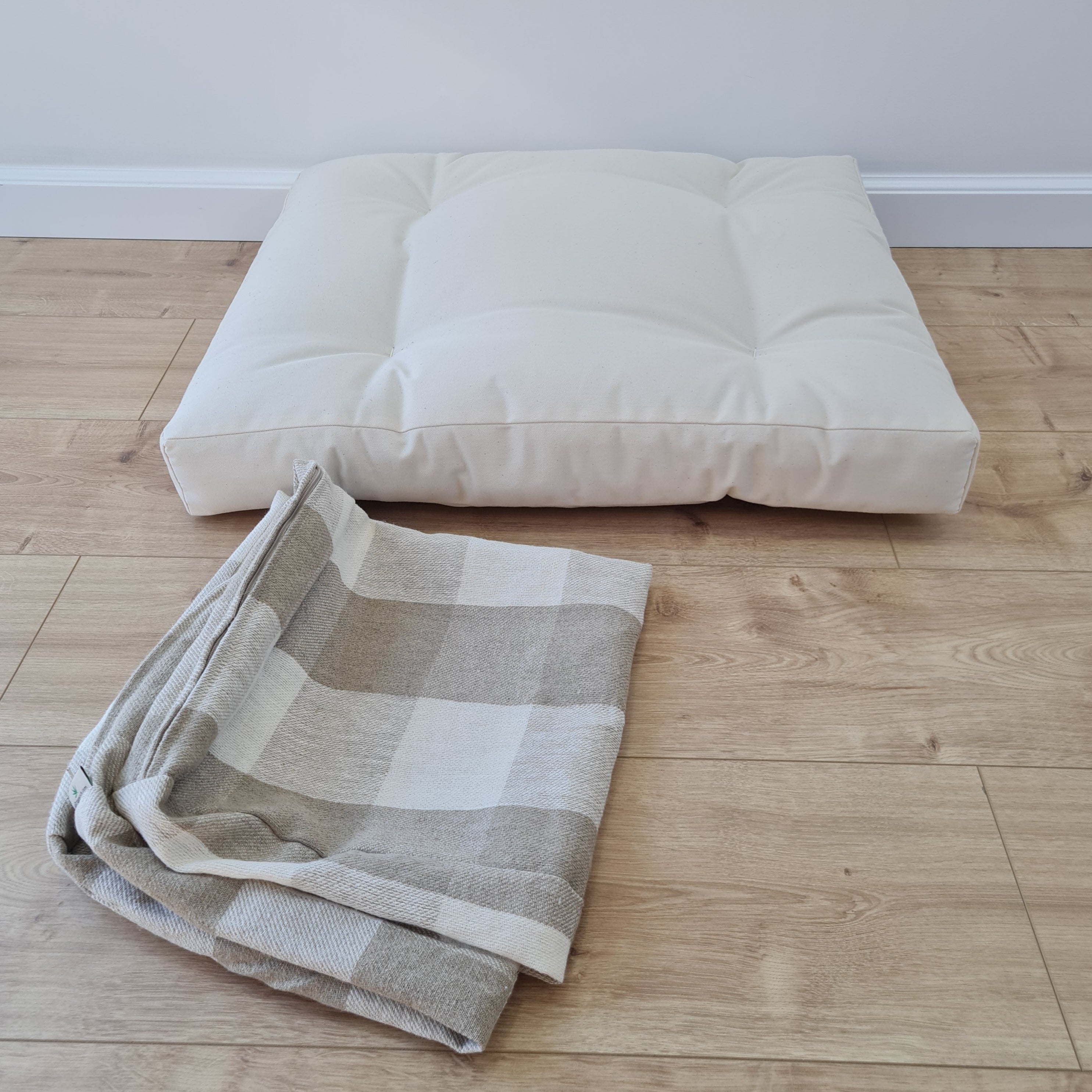 Natural Hemp Pet Mat Pad Cushion Removable Washable Hemp Cover Organic Hemp Fiber Filler in Natural non-dyed Linen Fabric
