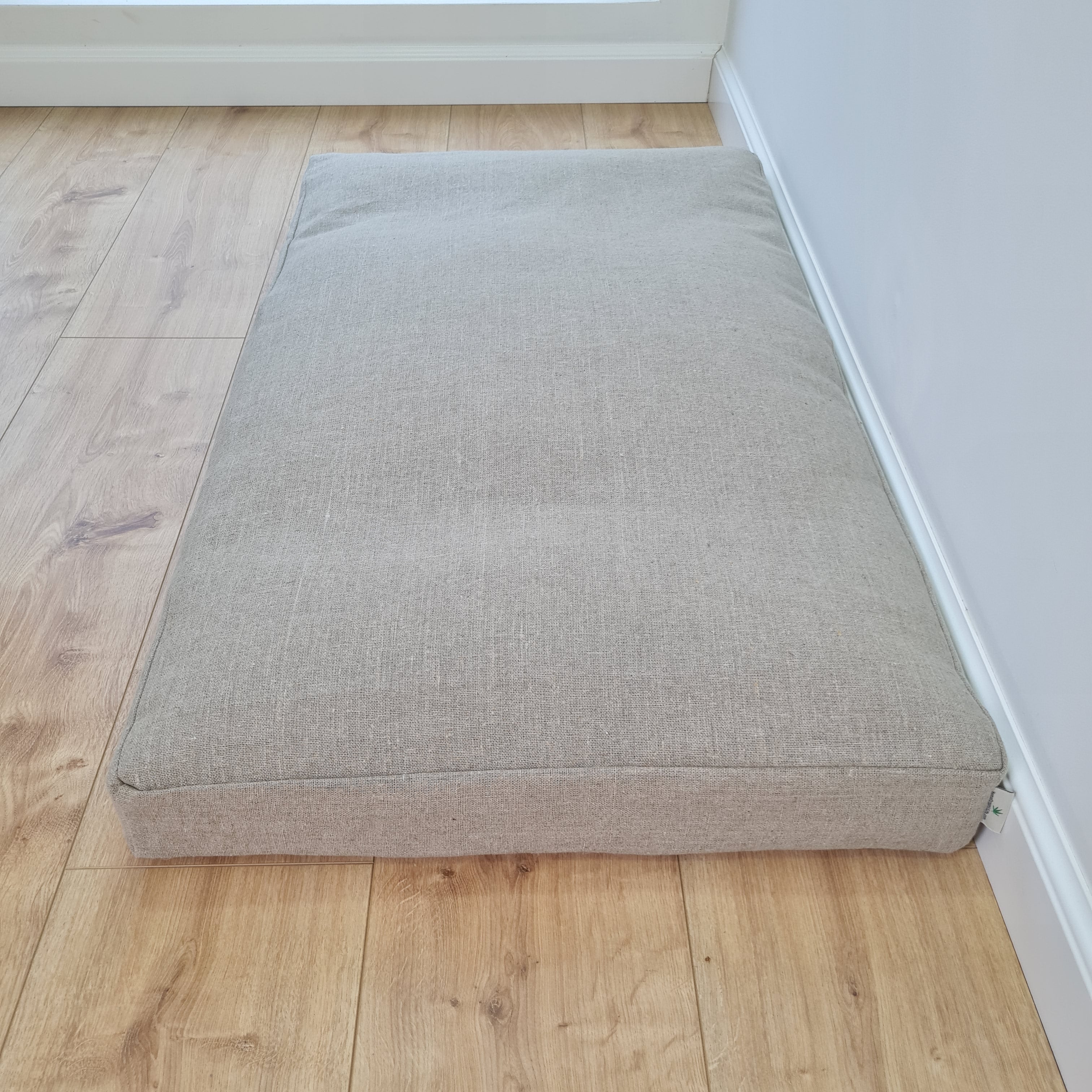 Natural Hemp Linen Pet Mat Pad Cushion with Removable non-dyed grey Linen Cover organic hemp fiber filler in non-dyed linen fabric