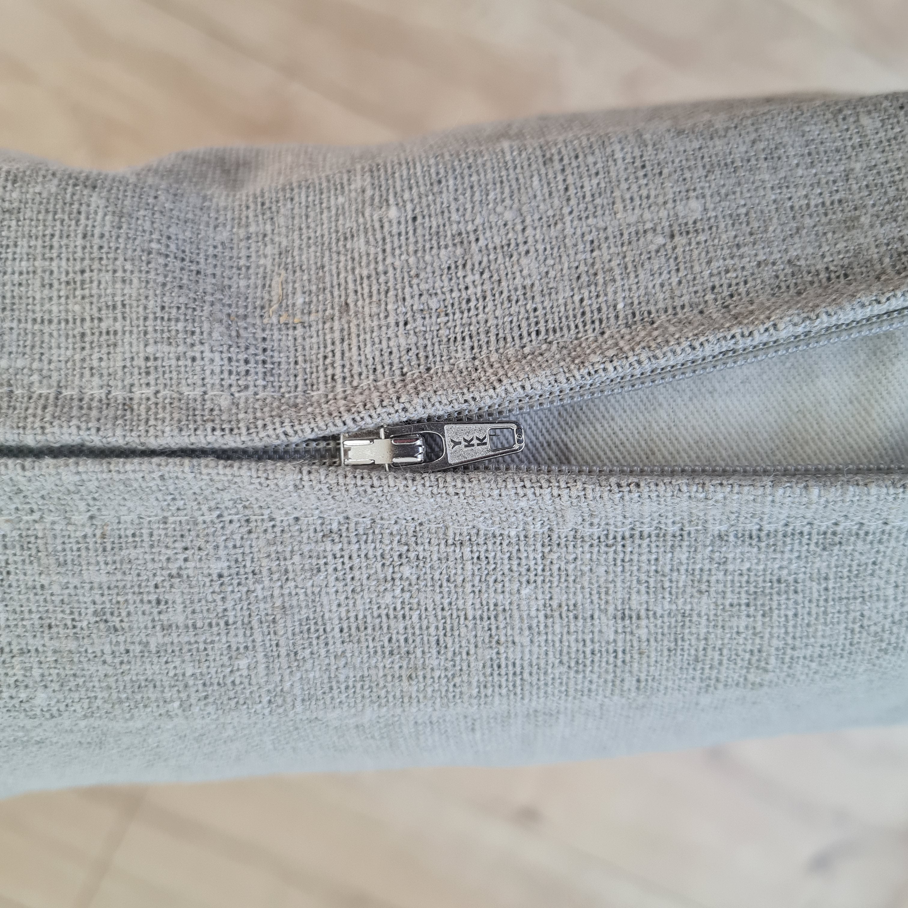 Natural Hemp Linen Pet Mat Pad Cushion with Removable non-dyed grey Linen Cover organic hemp fiber filler in non-dyed linen fabric