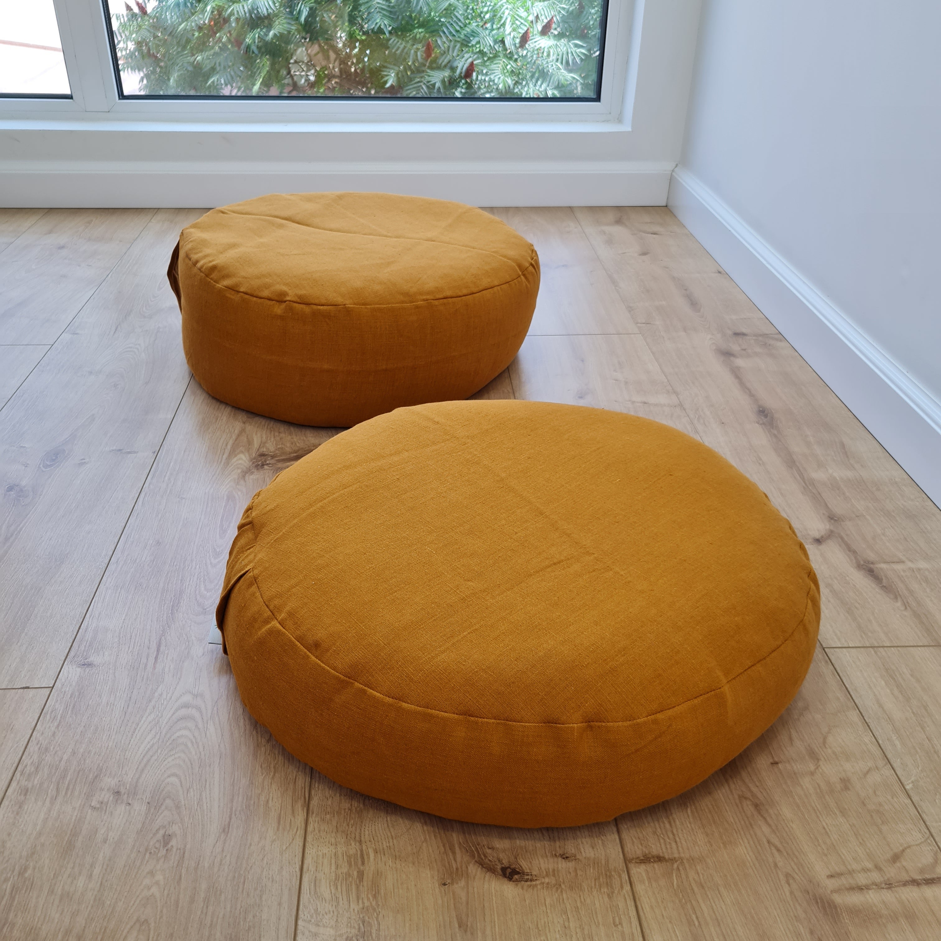 Zafu Linen floor cushion with Buckwheat hulls /Organic Meditation cushion/buckwheat