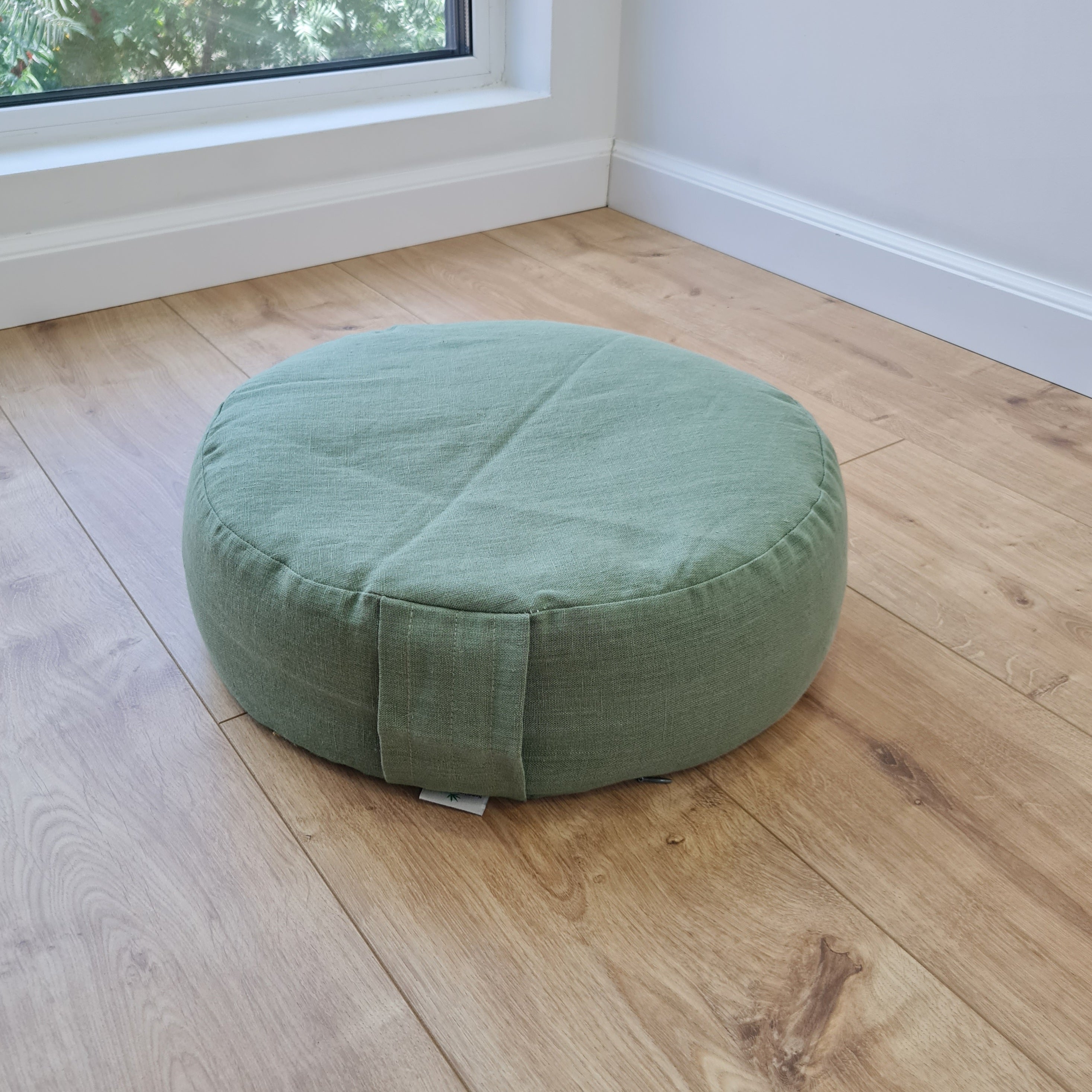 Zafu Linen floor cushion with Buckwheat hulls /Organic Meditation cushion/buckwheat