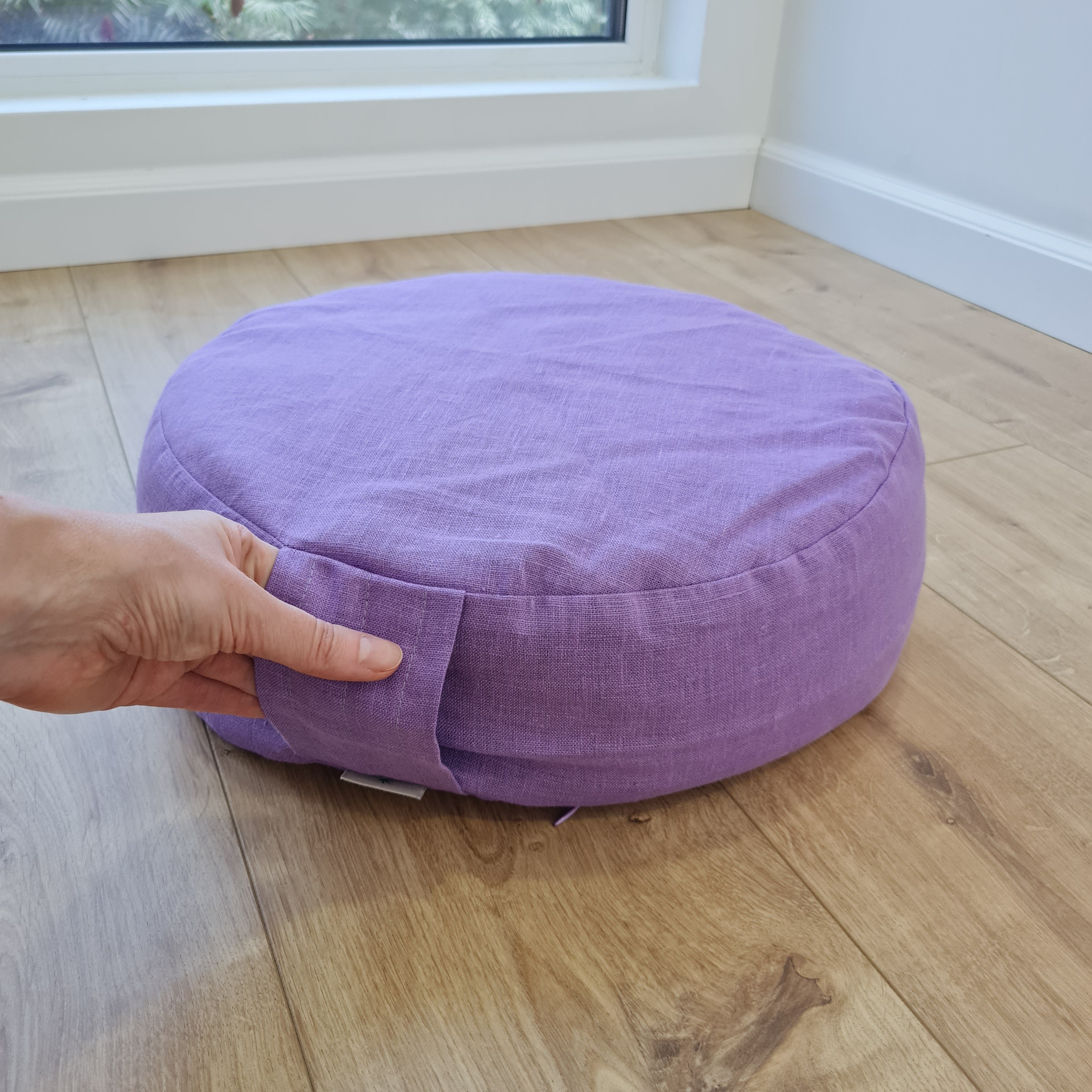 Zafu Linen floor cushion with Buckwheat hulls /Organic Meditation cushion/buckwheat