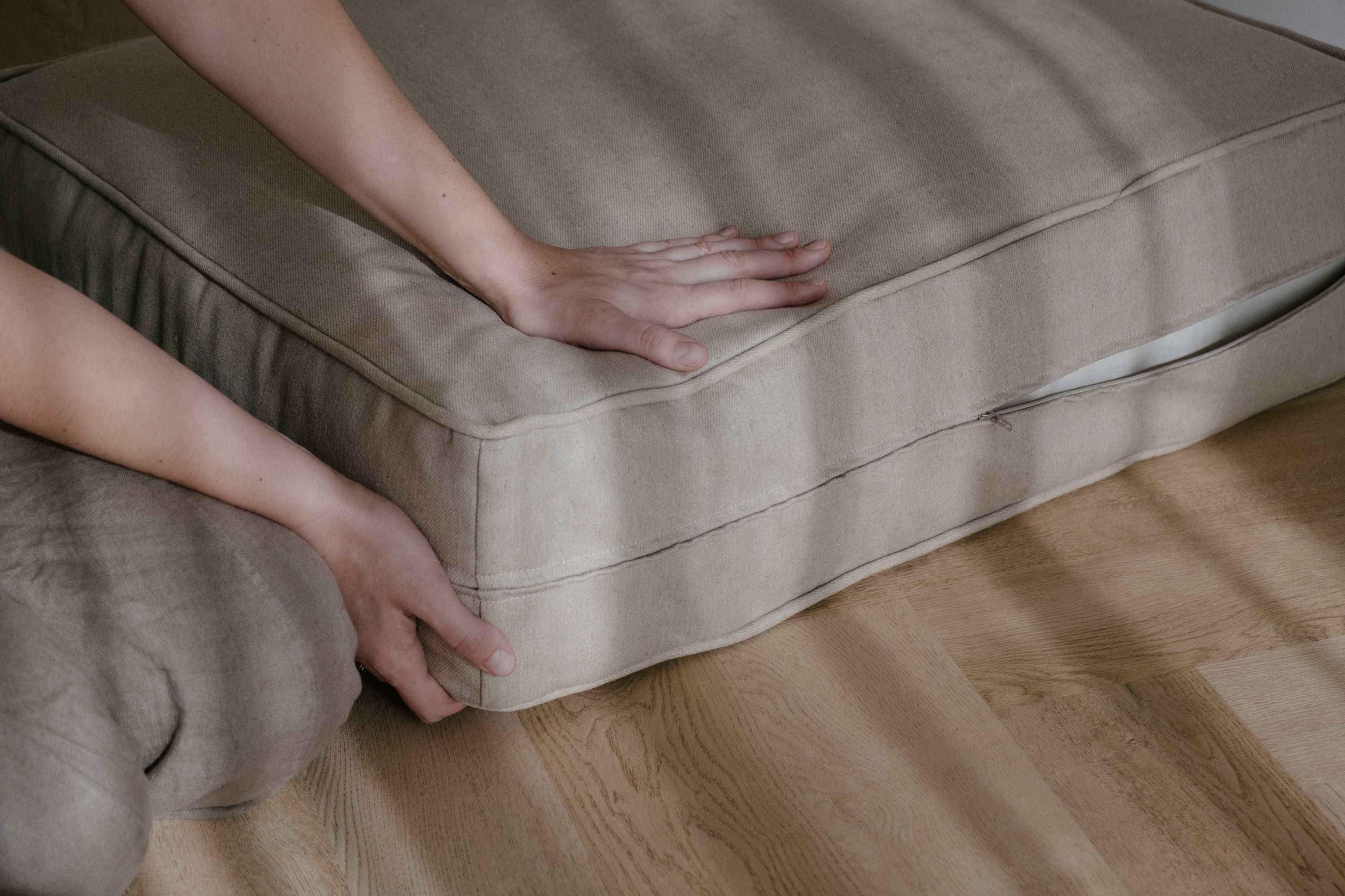 Natural Hemp Fiber Dog Bed with RemovableLinen Cover - Pet Pouf for Large & Small Dogs Thick Breathable Mat Pad Pet Cushion