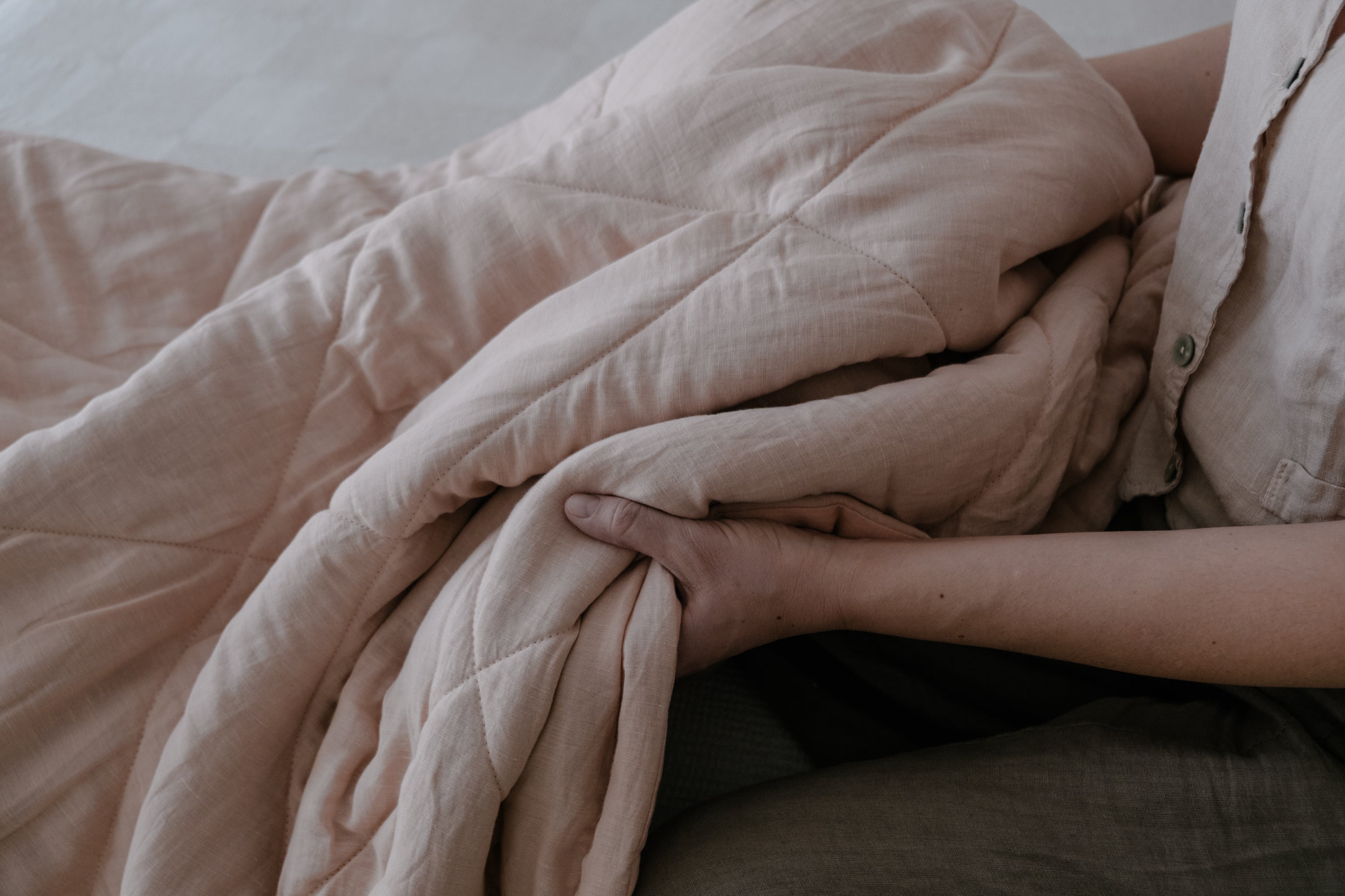 HEMP Linen viscose Blanket organic Hemp fiber filling in Natural Tender Peach Linen viscose Fabric cozy organic hand made Quilted blanket