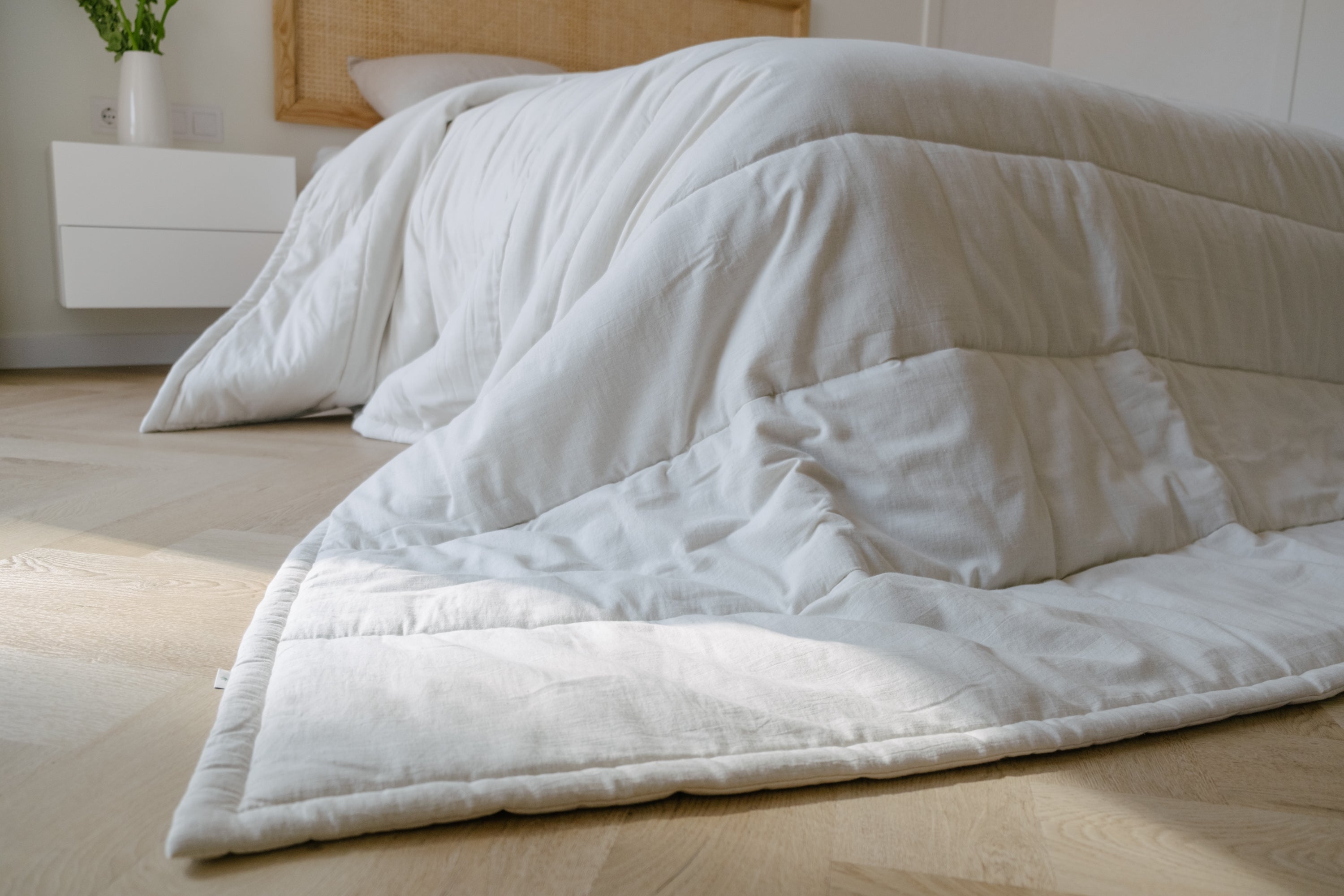 Hemp Linen Blanket – Hemp Fiber filled Comforter in Natural non-dyed Soft Washed Linen Cotton fabric, Breathable Natural Bedding