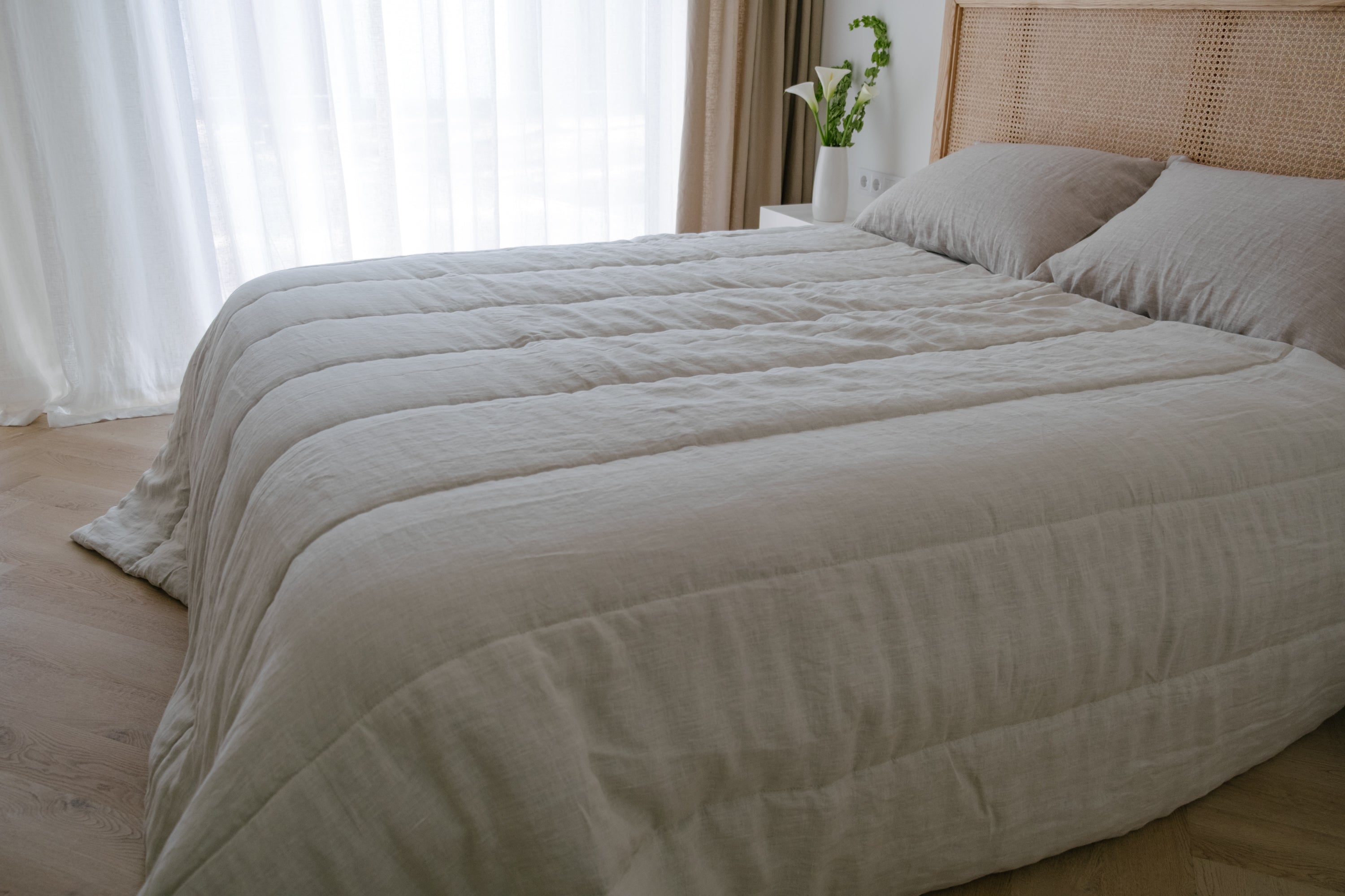 300 gr.m2 Milky HEMP LINEN Comforter Natural Blanket / Organic Hemp Fiber in Soft Linen fabric / Hand Made Custom Sizes / Full Queen King