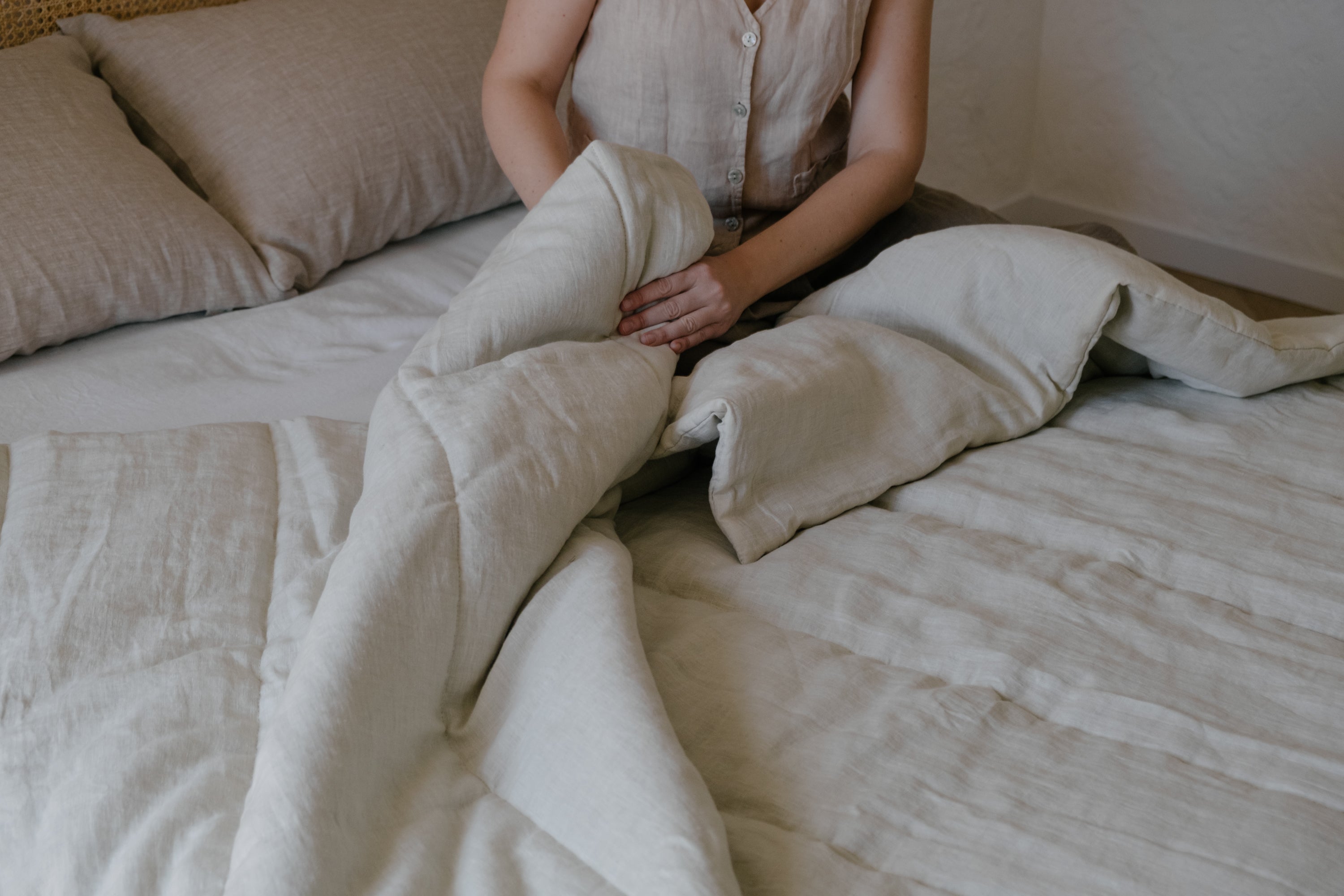 300 gr.m2 Milky HEMP LINEN Comforter Natural Blanket / Organic Hemp Fiber in Soft Linen fabric / Hand Made Custom Sizes / Full Queen King