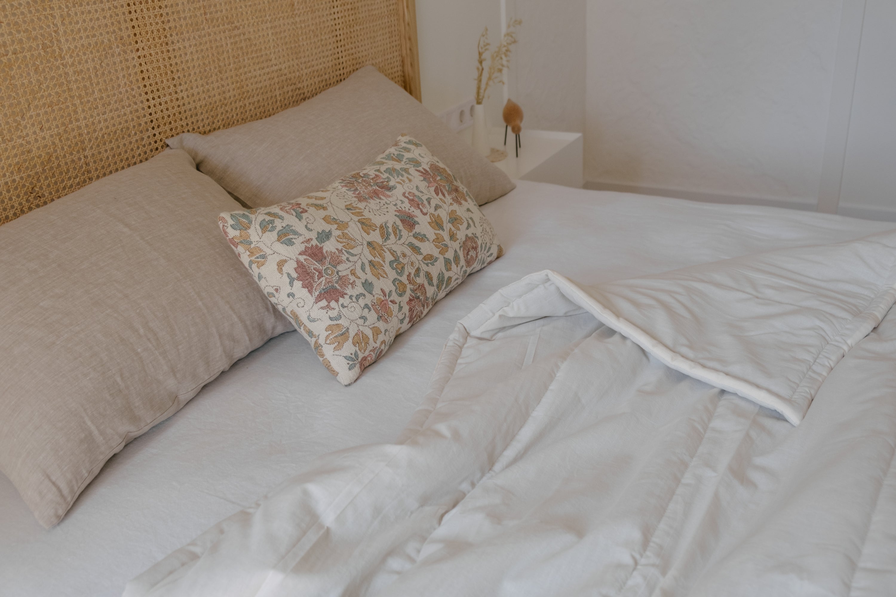 Hemp Summer Blanket 200gsm – Hemp Fiber filled Lightweight Comforter, Soft Washed Cotton Milk Color, Breathable Natural Bedding, Quilt