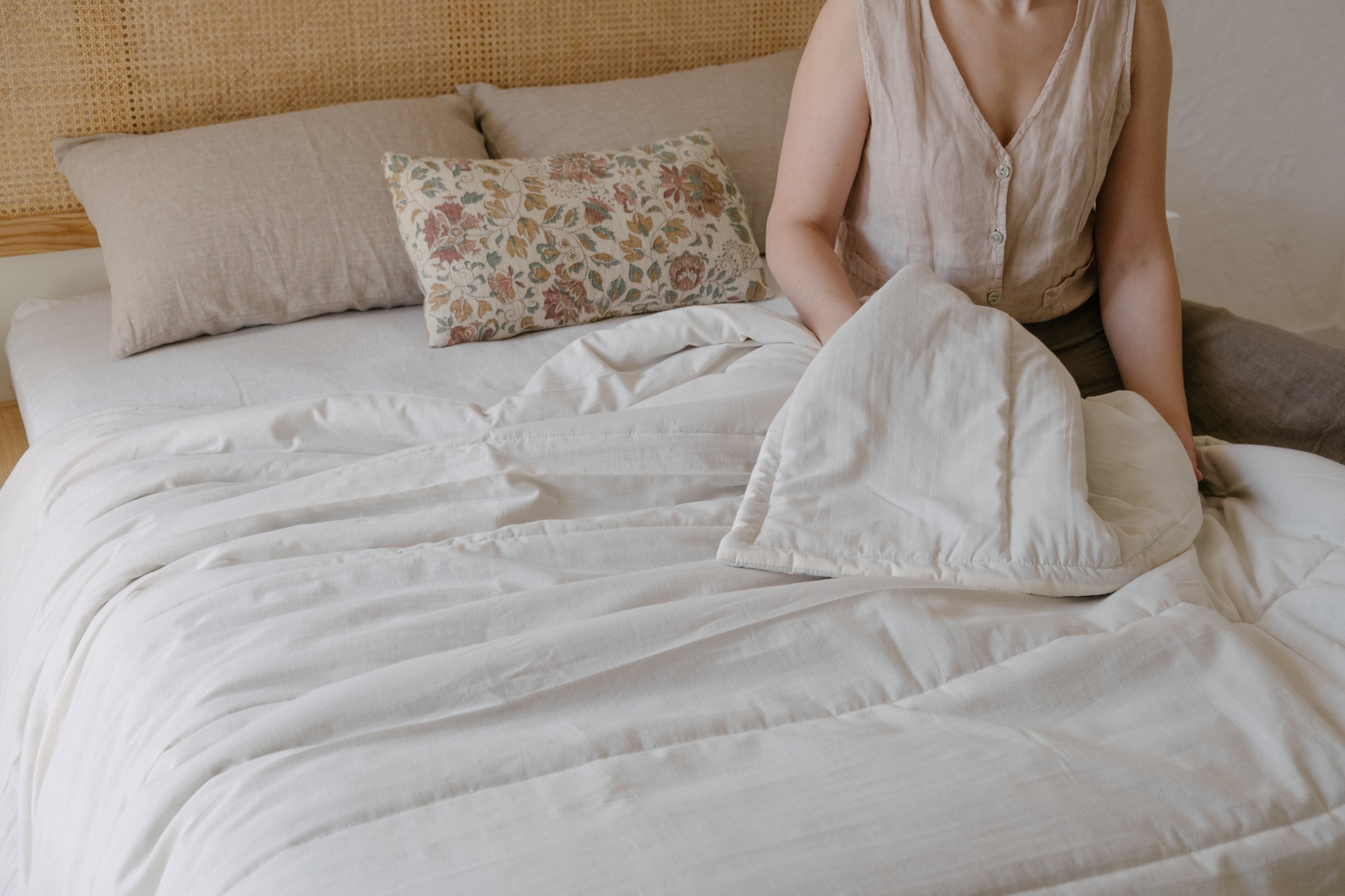 Hemp Summer Blanket 200gsm – Hemp Fiber filled Lightweight Comforter, Soft Washed Cotton Milk Color, Breathable Natural Bedding, Quilt