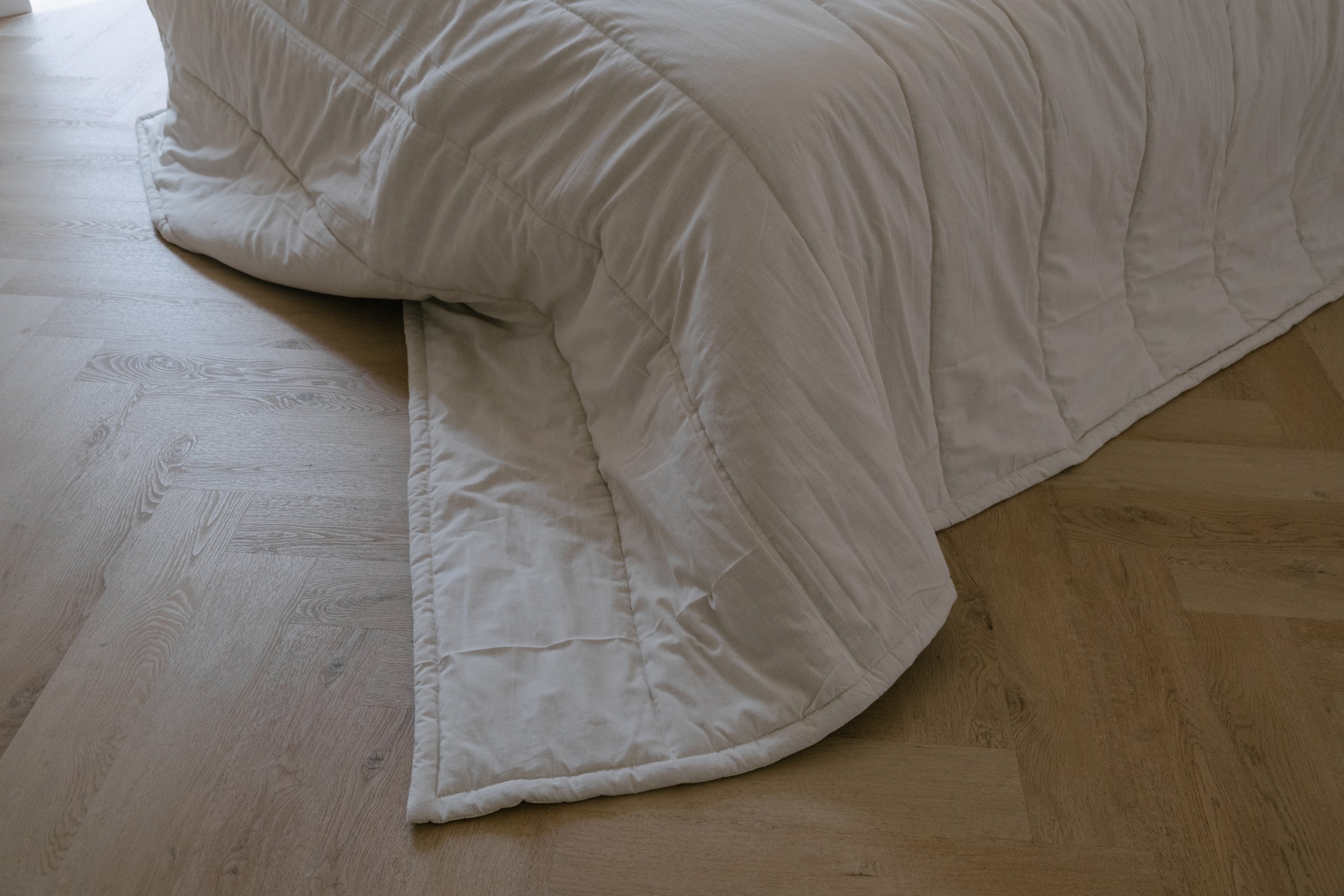 Hemp Summer Blanket 200gsm – Hemp Fiber filled Lightweight Comforter, Soft Washed Cotton Milk Color, Breathable Natural Bedding, Quilt