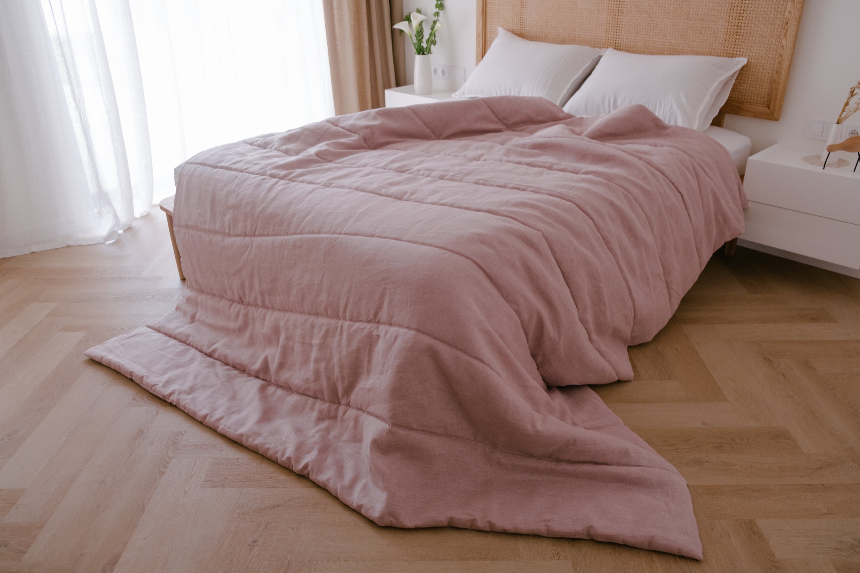 300 gsm Natural Hemp Comforter / Ashen Pink Linen Blanket / Breathable / Hand Made Eco bedding / Temperature Regulating