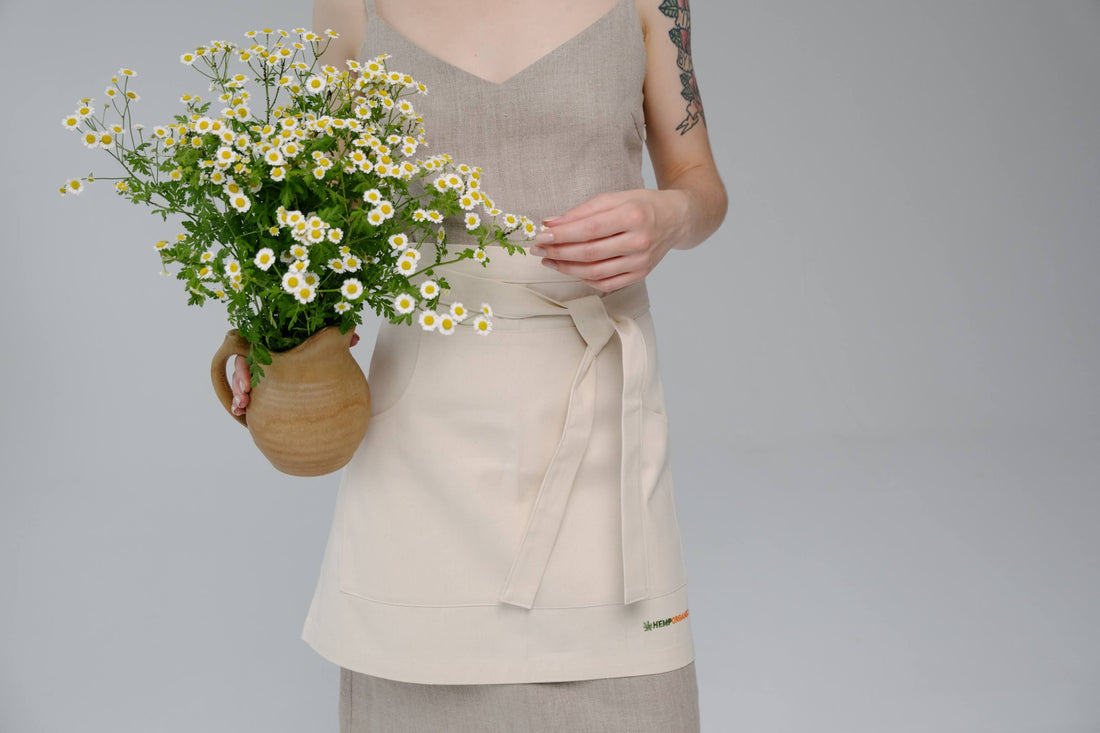 Cotton Waist Apron, natural bistro apron half apron with pockets Personalized Embroidery Apron for women, men