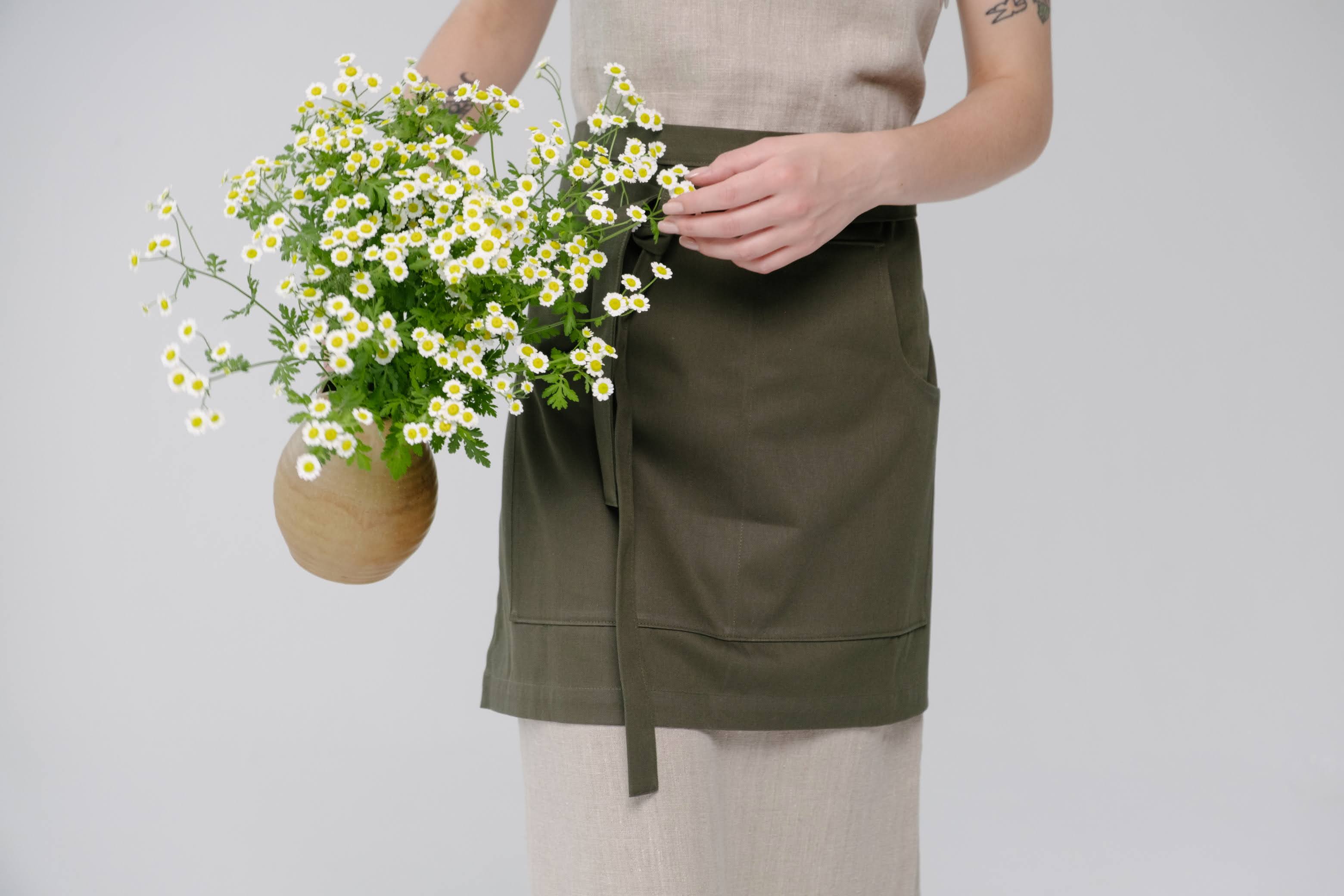 Khaki Cotton Waist Apron, natural bistro apron half apron with pockets Personalized Embroidery Apron for women, men