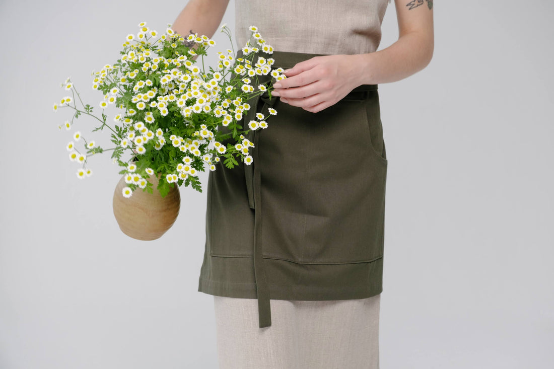 Cotton Waist Apron, natural bistro apron half apron with pockets Personalized Embroidery Apron for women, men