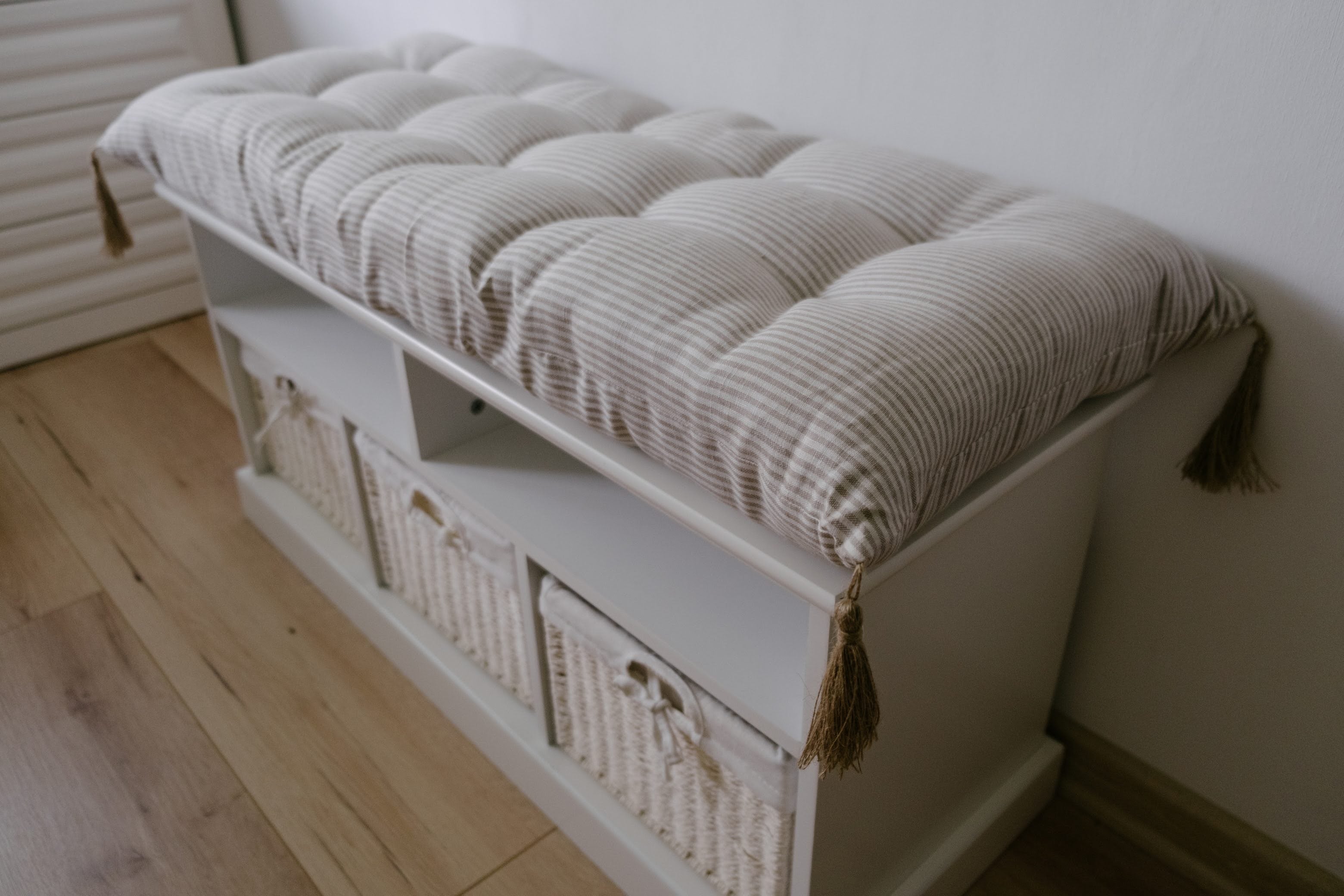 Special listing for Melinda Horvath one 21" x 40" and 4 inches thick hemp cushion without tassels in linen fabric