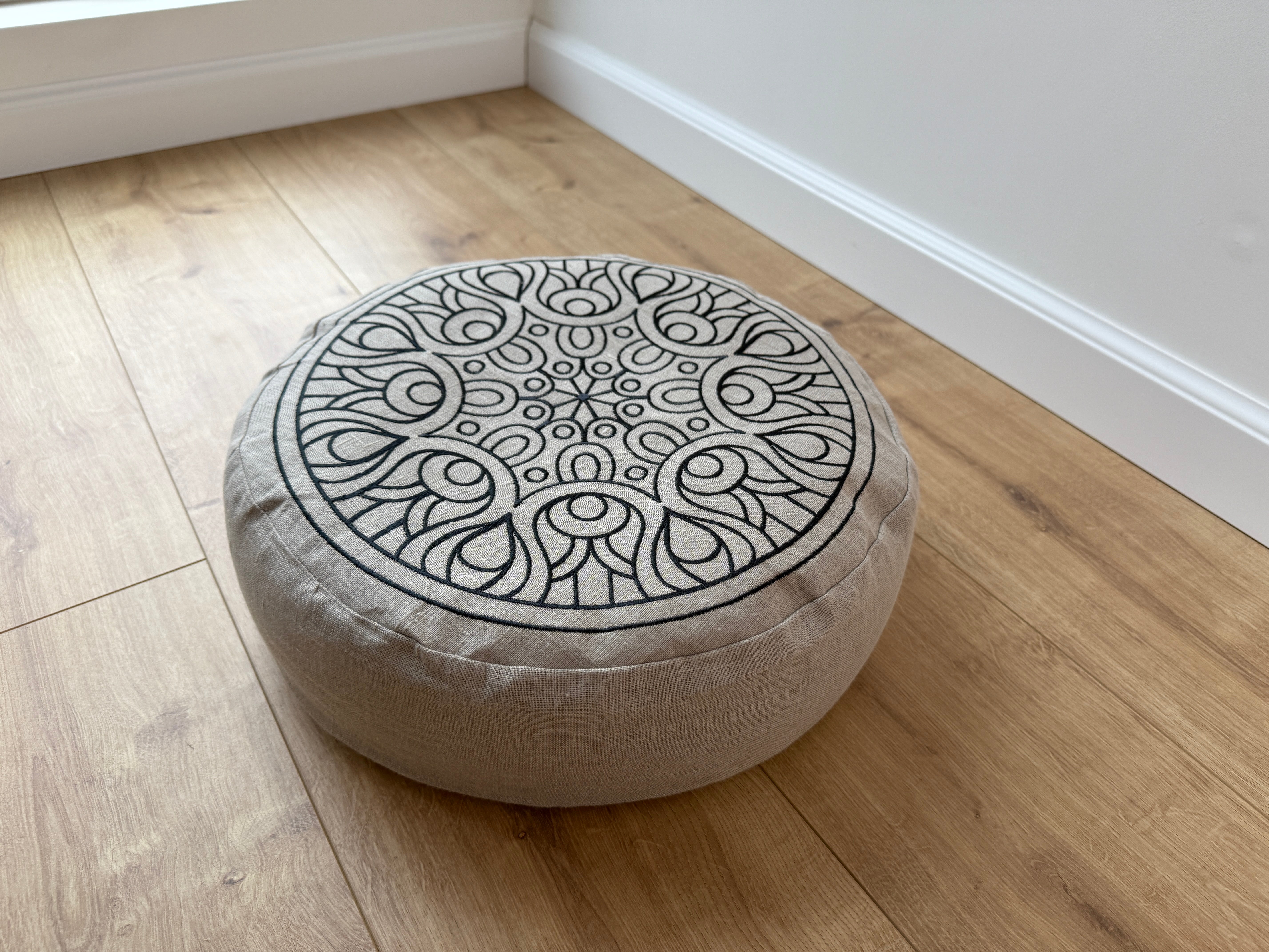 Embroidery Zafu Linen floor cushion with Buckwheat hulls /Organic Meditation cushion/ pillow seat/Meditation pillow for Yoga studio (Copy)