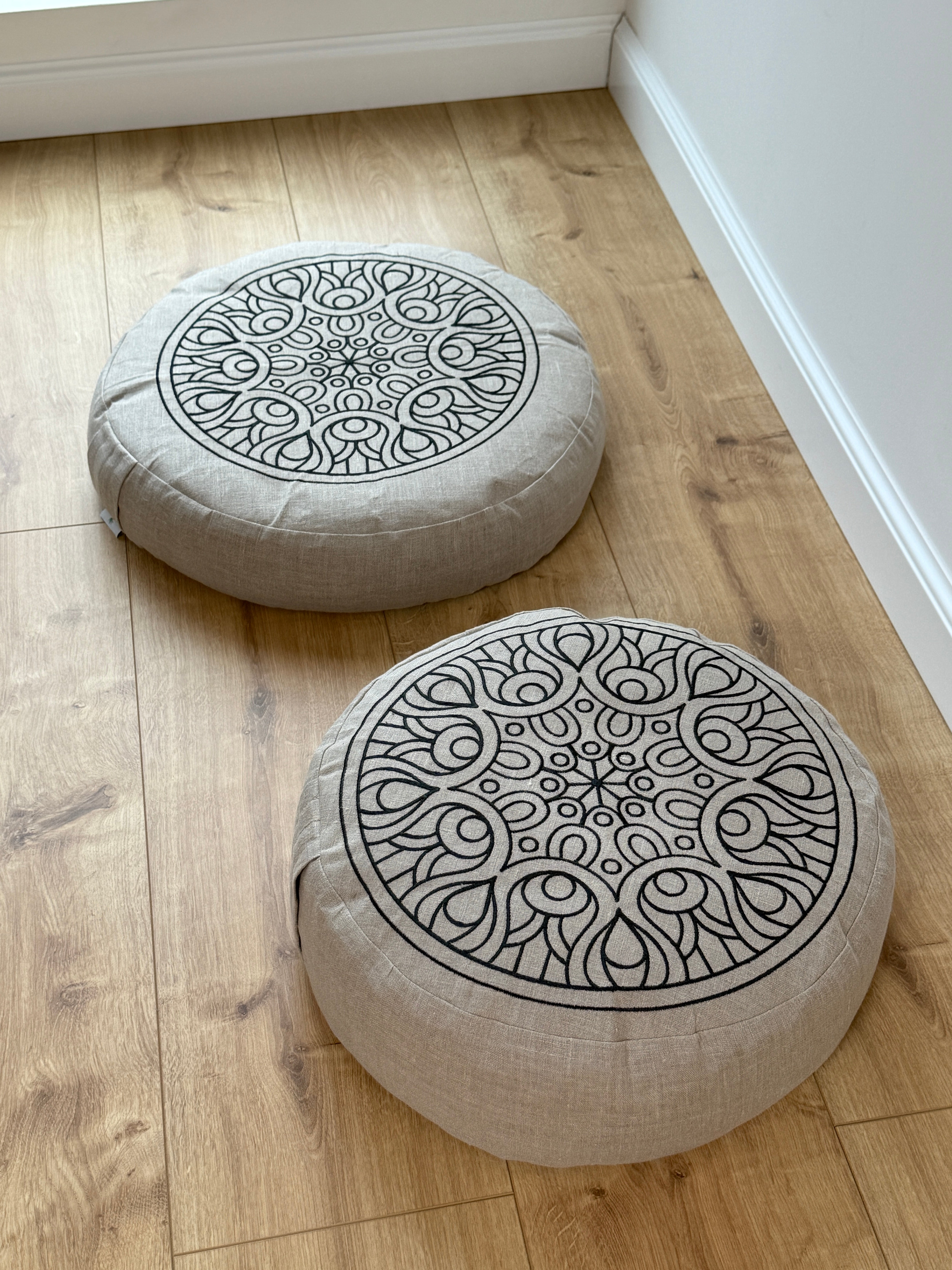 Embroidery Zafu Linen floor cushion with Buckwheat hulls /Organic Meditation cushion/ pillow seat/Meditation pillow for Yoga studio (Copy)