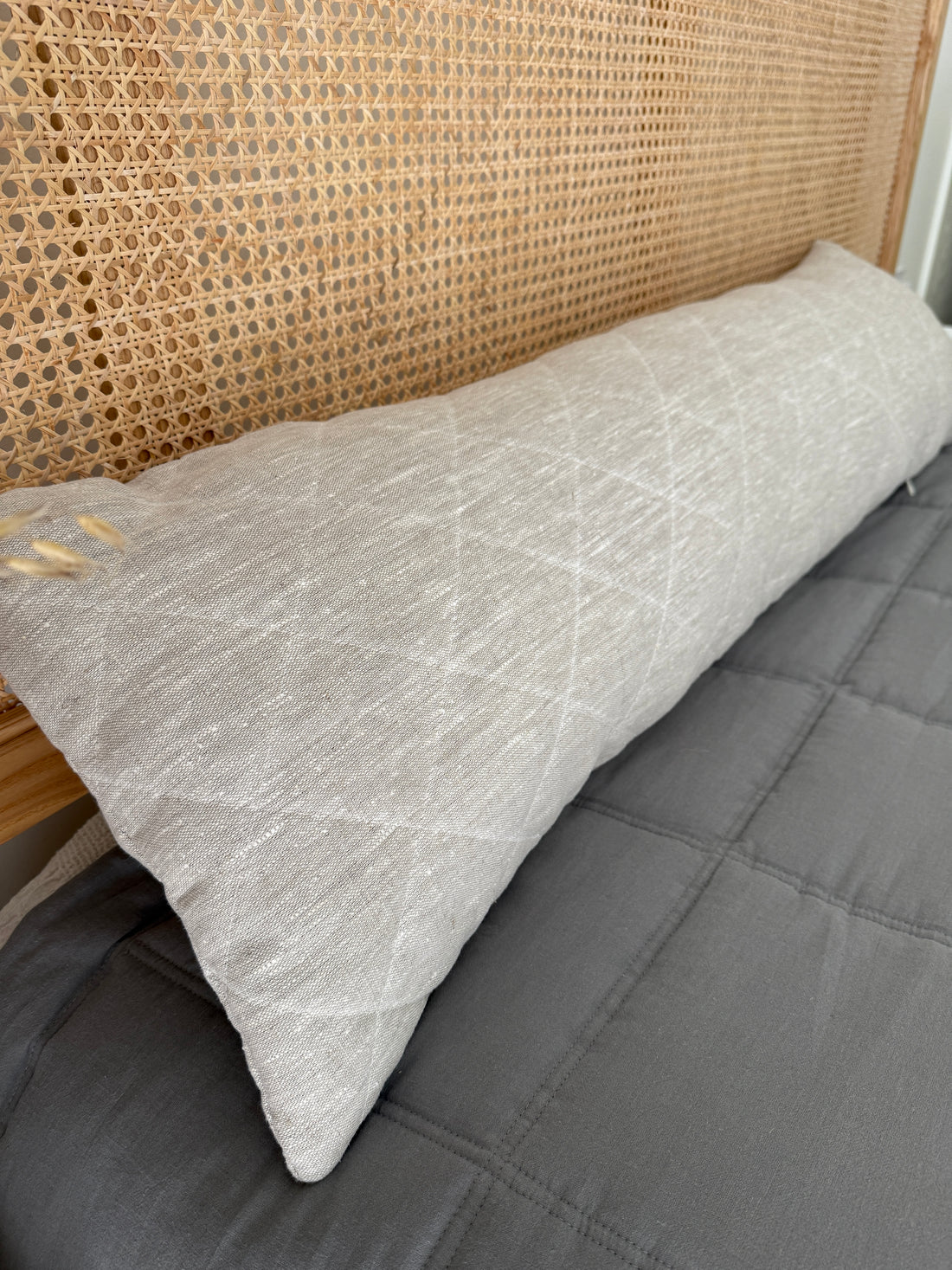 Quilted Hemp Body Pillow Filled Breathable Hemp Fiber Filler in Natural Linen Fabric / Side Sleeper Support Pillow with regulation height