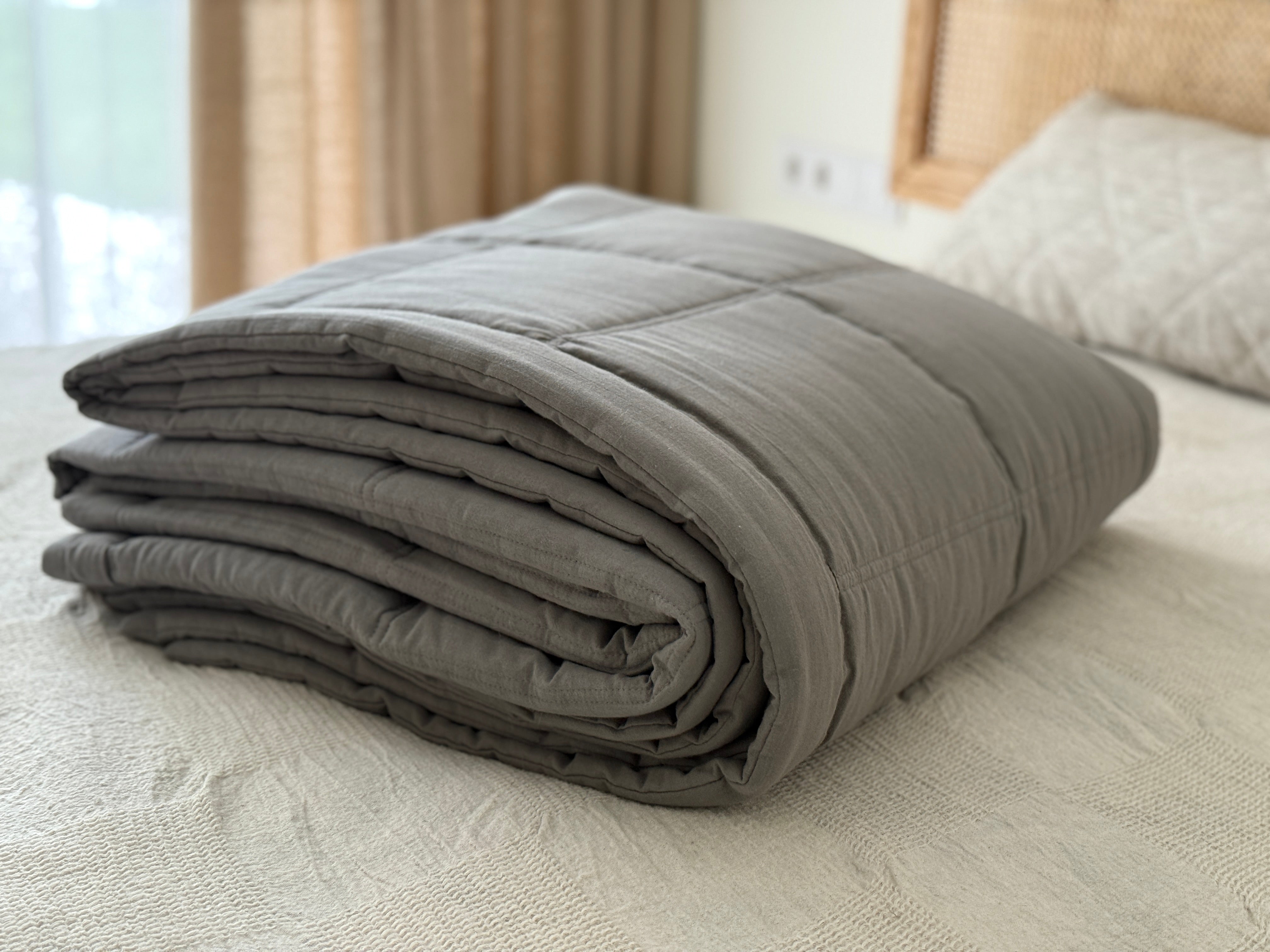 Graphite Hemp Blanket Bedspread or Throw - Hemp Filling in Washed Linen Cotton fabric - Minimalist Bed Cover - Breathable Summer blanket