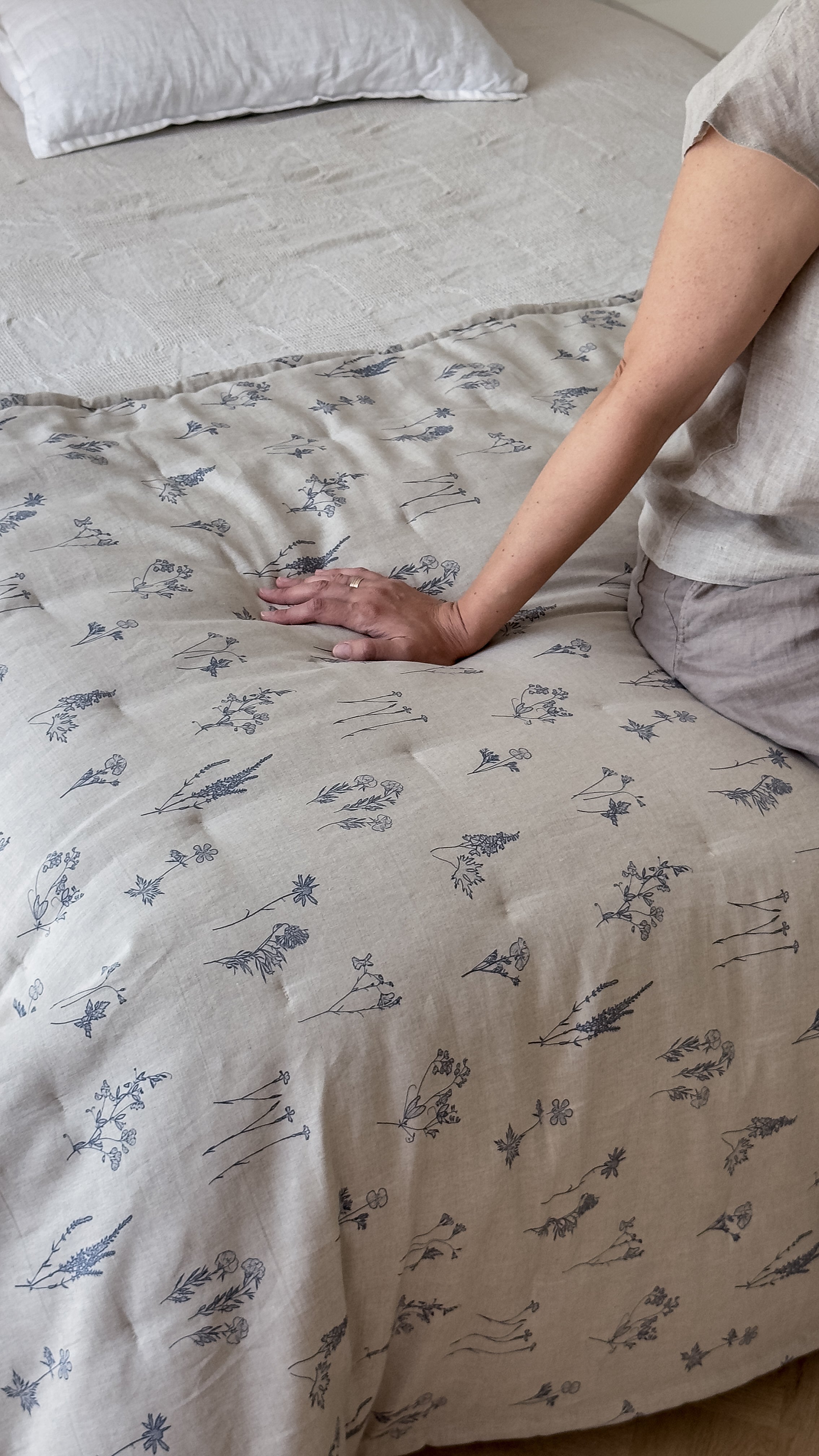 Natural Hemp Blanket in floral design natural linen fabric filled organic Hemp fiber filler Custom size Blanket