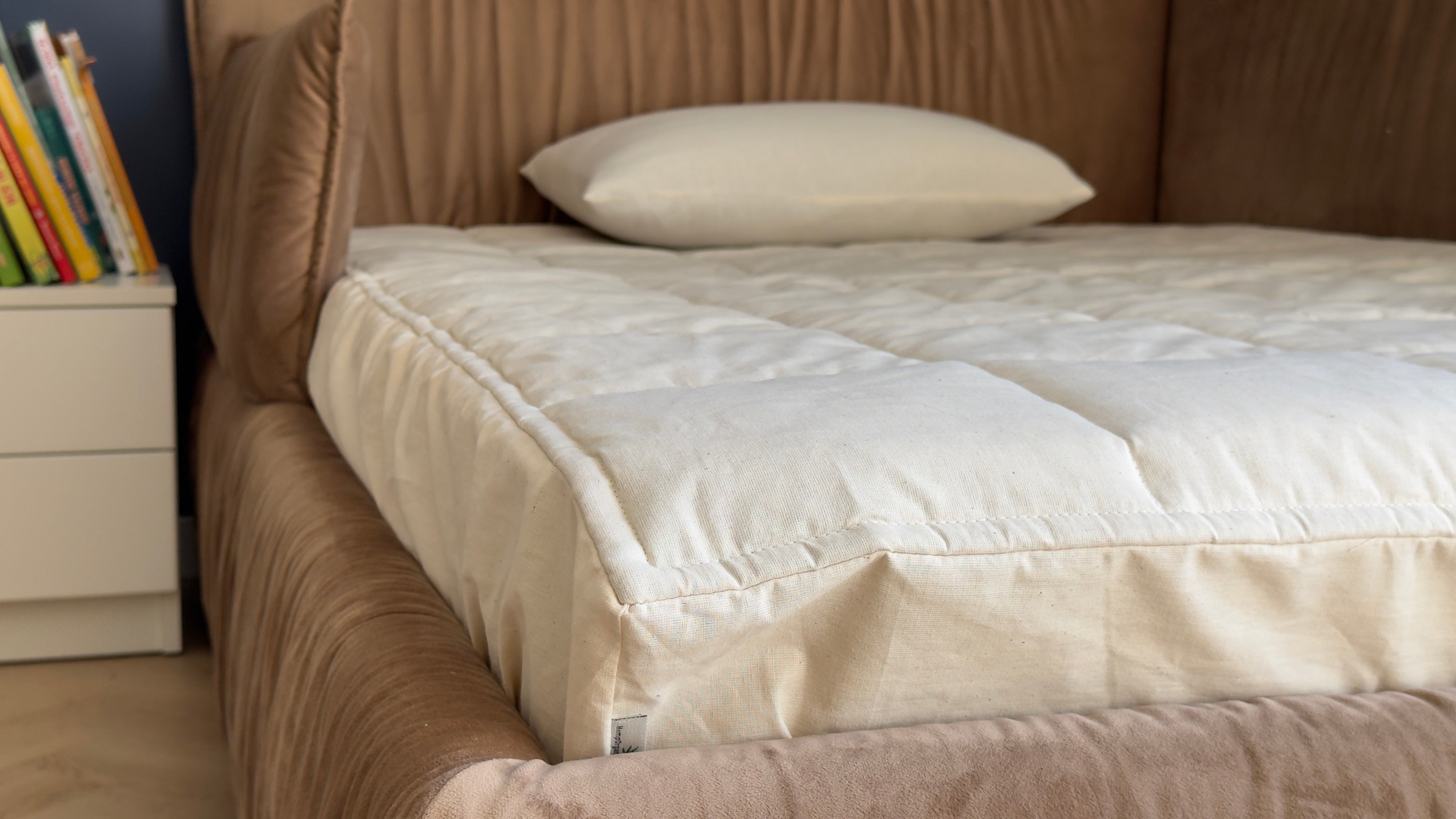 Hemp Linen Mattress Pad cover as fitted sheet filled organic Hemp Fiber in 100% non-dyed Cotton fabric Queen Full, Twin, King, custom size/Hypoallergenic (Copy)