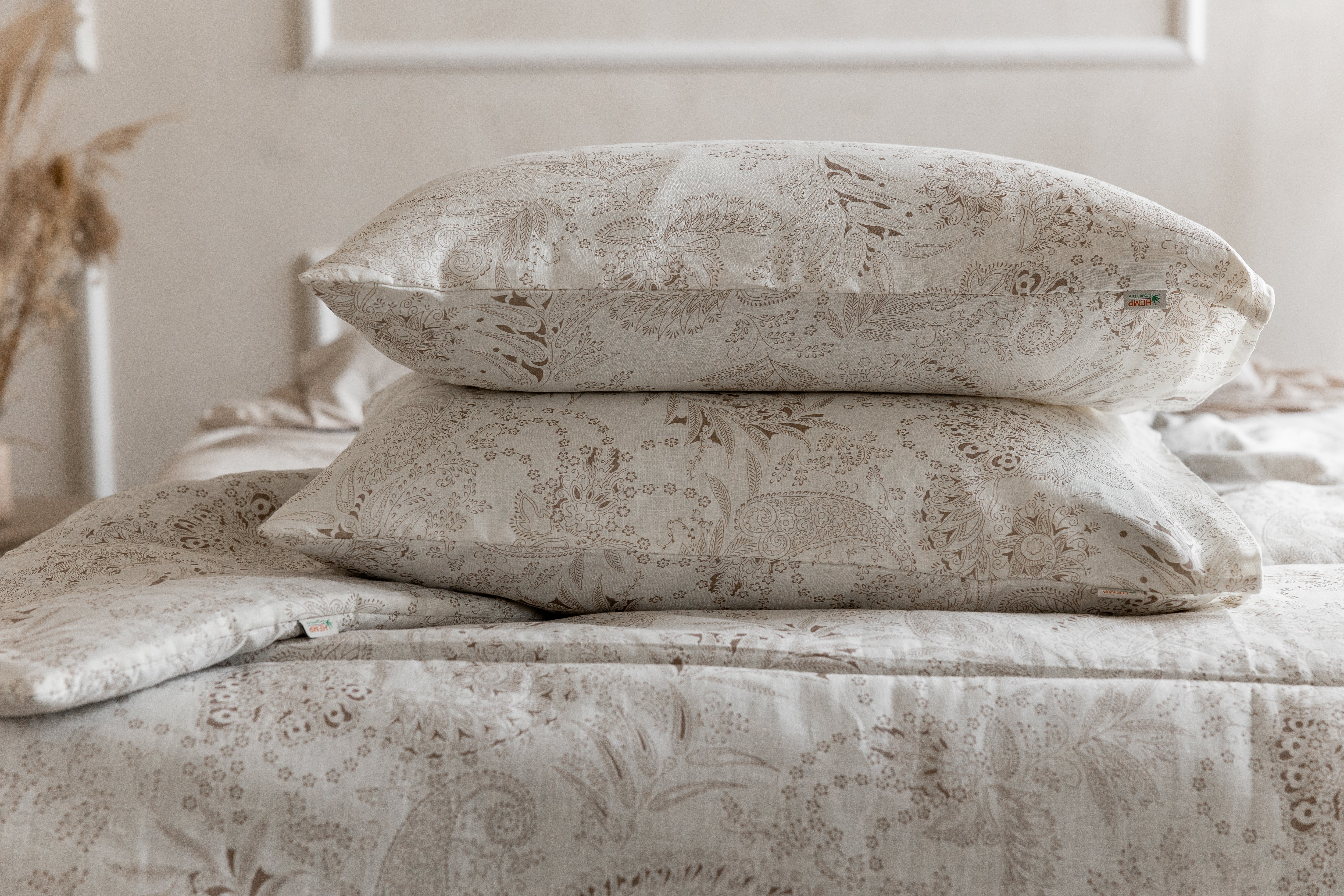 Special listing for Dave Provencher one 85.5"x102" hemp blanket in "Monogram" linen in 200g/m2