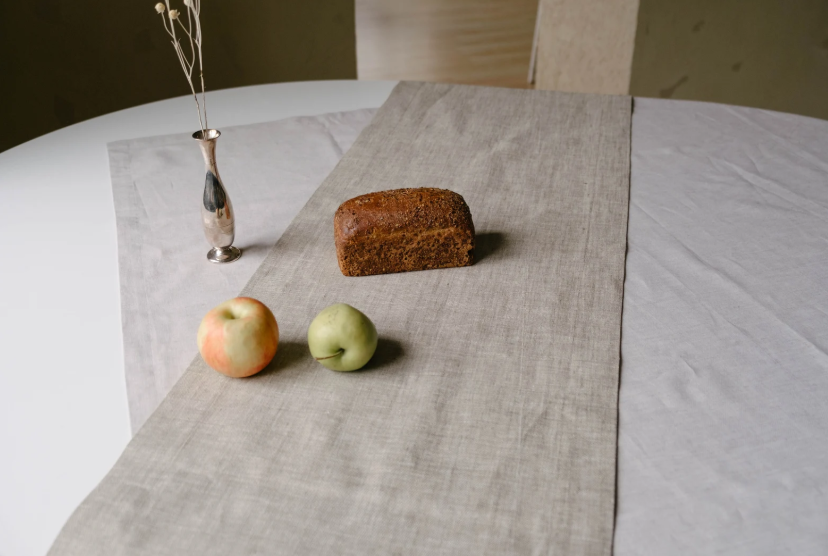 Special listing for Seol Im set of kitchen napkins, runners and tablecloths made of natural linen fabric without brand tags