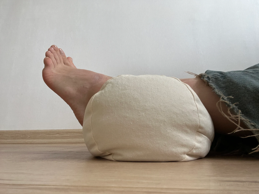 Bolster filled organic Buckwheat hulls yoga pillow Meditation pillow natural non dyed cotton fabric
