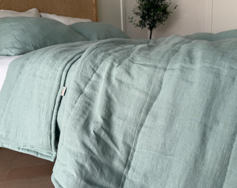 Special listing for Demetra Penner one 230 cm wide x 205 cm long hemp blanket in DIAMOND sewing pattern in thickness 300 g / m2, one side in Ashen Pink linen fabric, the other in Spring linen fabric