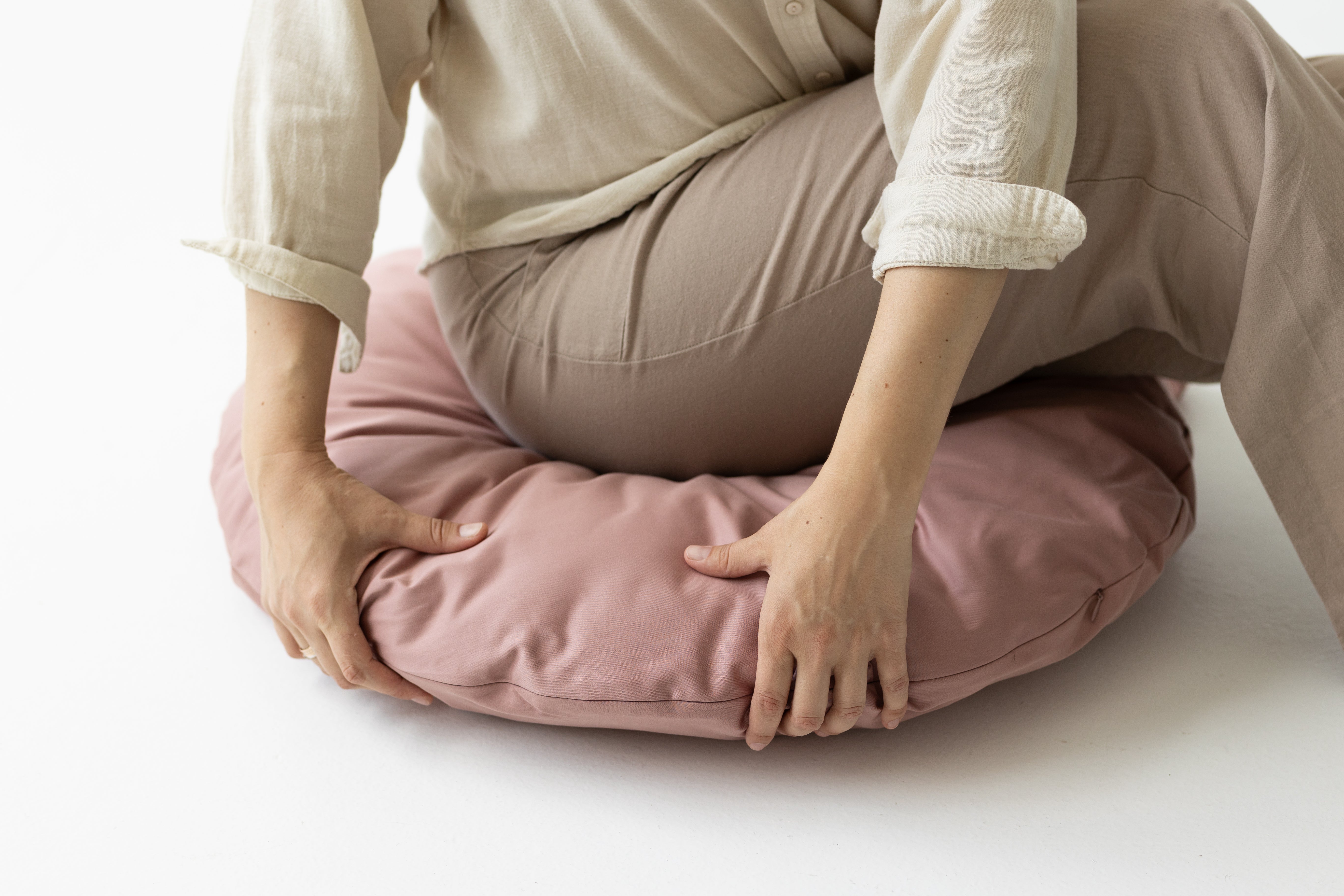 Round Hemp Cushion with Hemp fiber filling / Removable Cover + handle natural Cotton fabric Eco Yoga Floor pillow Custom made Sitting pad