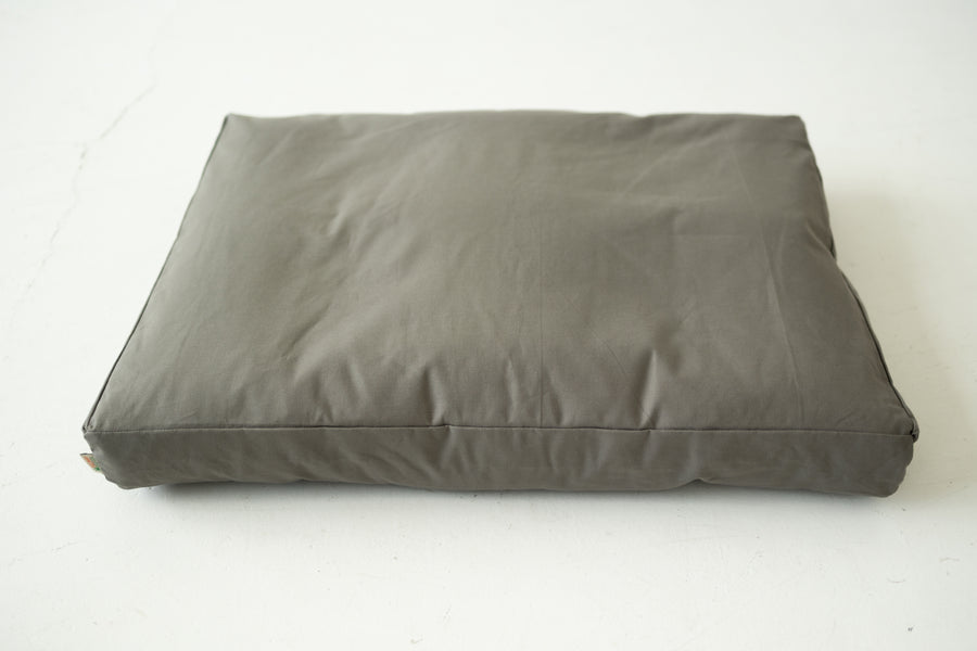 Hemp Pet Mat Pad with Removable Washable Water Repellent Cotton Cover Organic Hemp Fiber Filler in Cotton Fabric Padded Dog