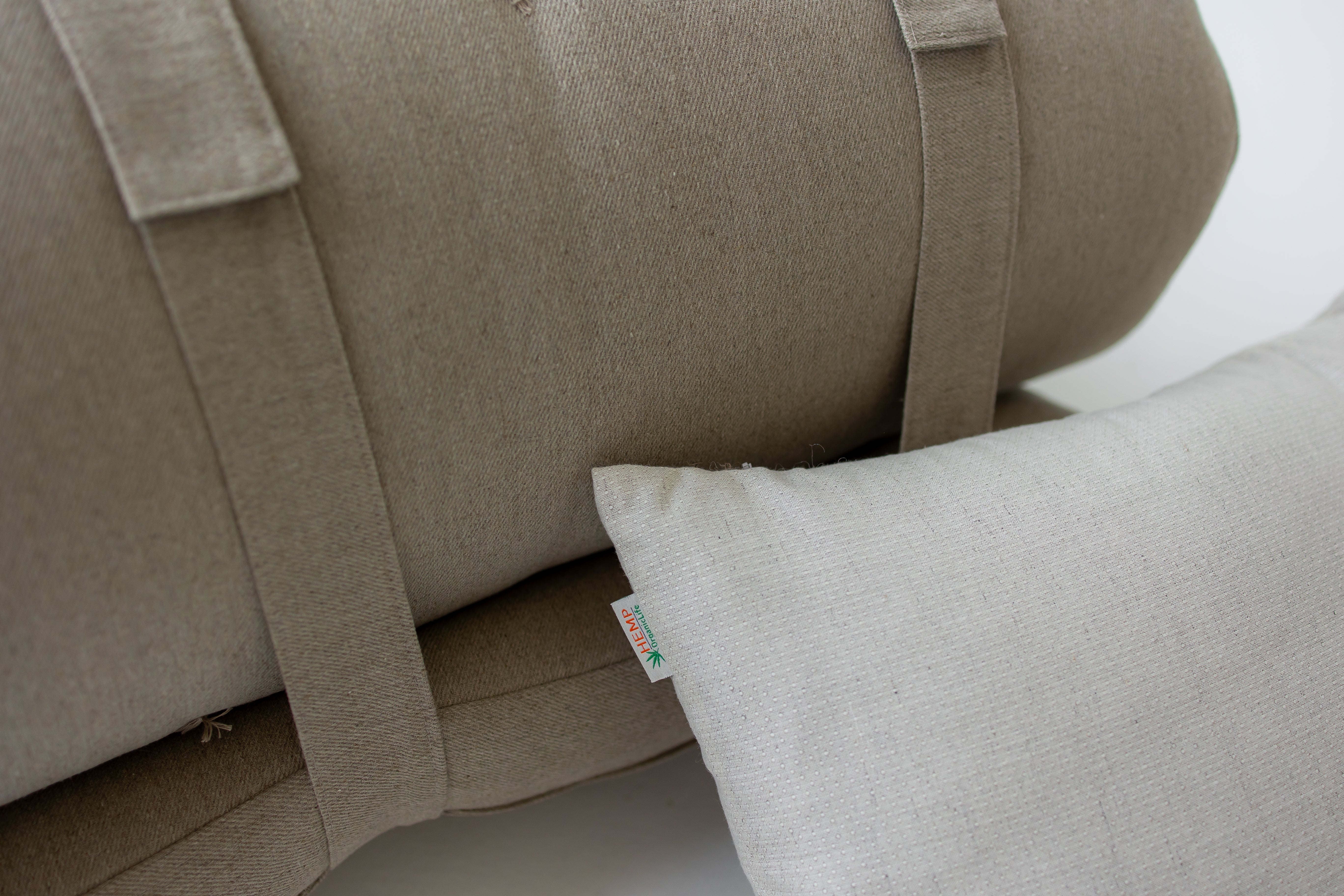 Hemp-filled Linen Shikibuton Mat organic Topper Futon with Hemp Fiber Filler inside in natural non-dyed Linen fabric 3” thickn Roll-up Bed