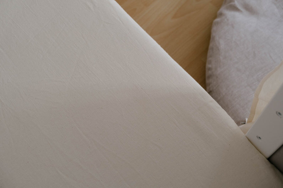 23.5" × 71" (60 × 180 cm) Crib Fitted Sheet to the depth of the futon 4" in Natural non-dyed Hemp fabric Fitted Sheets For Toddlers Kids Bed