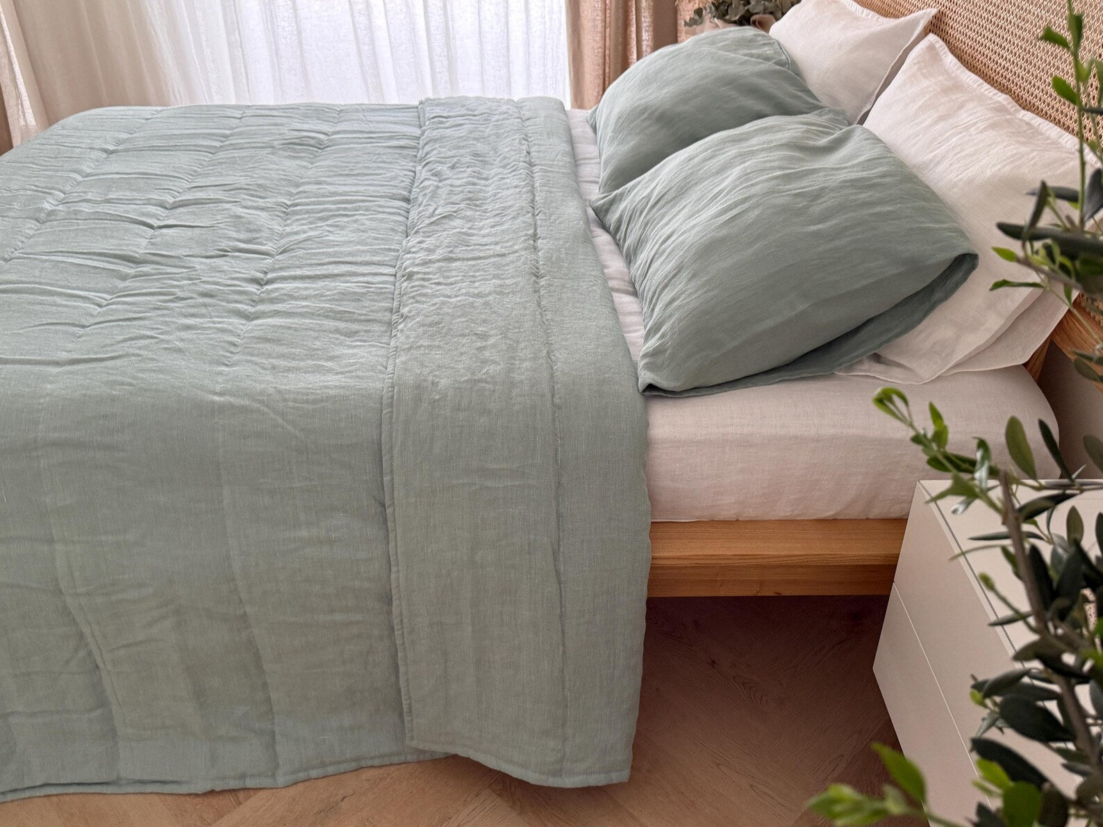 Breathable Hemp Linen Blanket filled organic HEMP FIBER filler in Linen fabric
