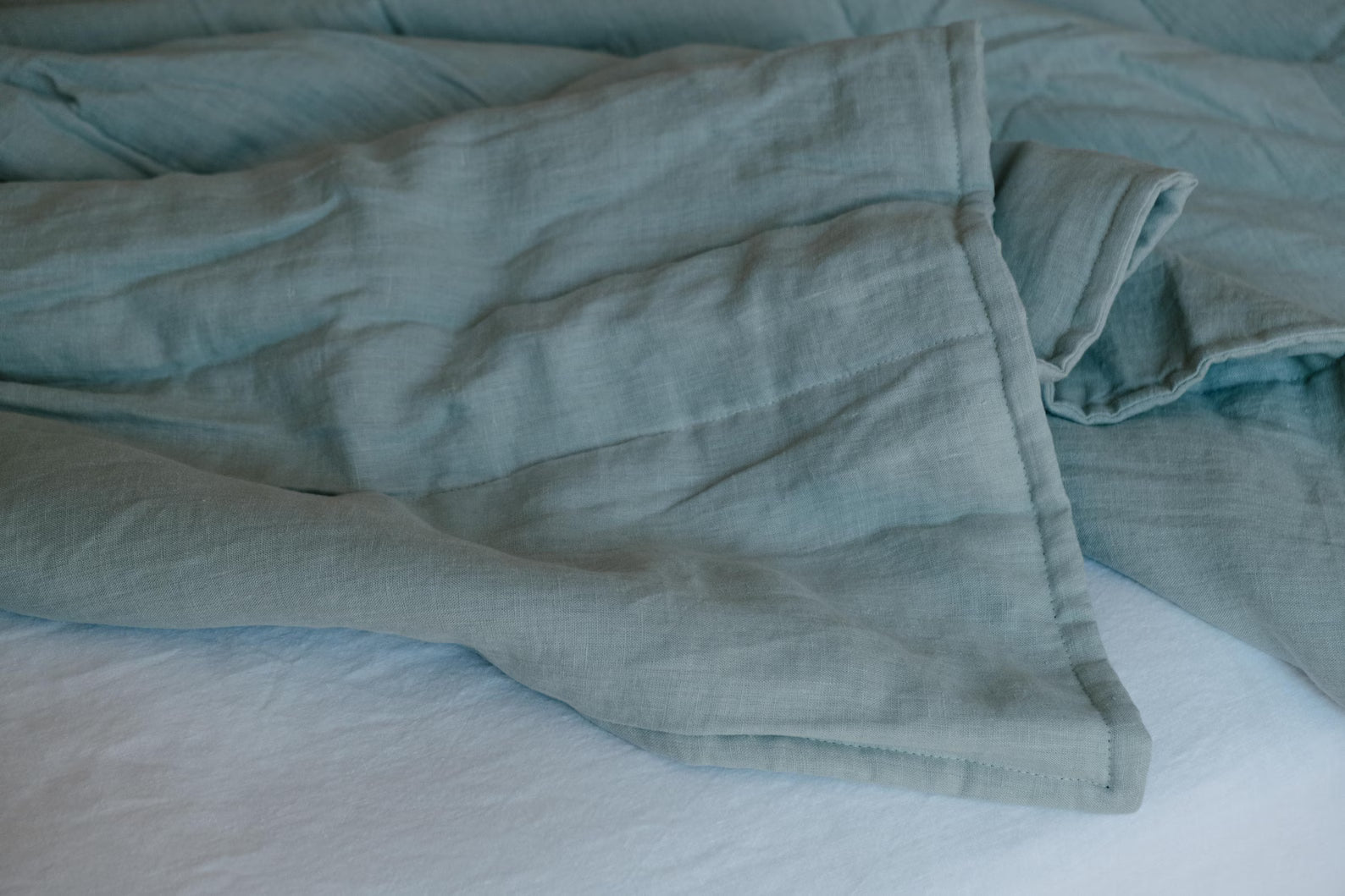 Breathable Hemp Linen Blanket filled organic HEMP FIBER filler in Linen fabric