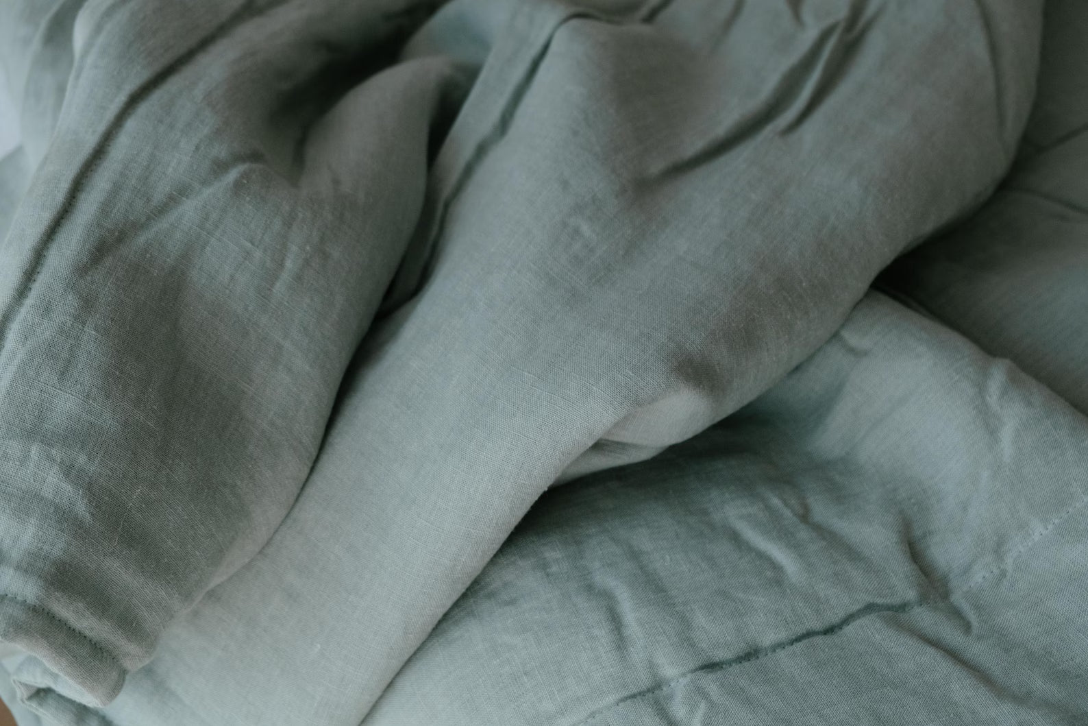 Breathable Hemp Linen Blanket filled organic HEMP FIBER filler in Linen fabric