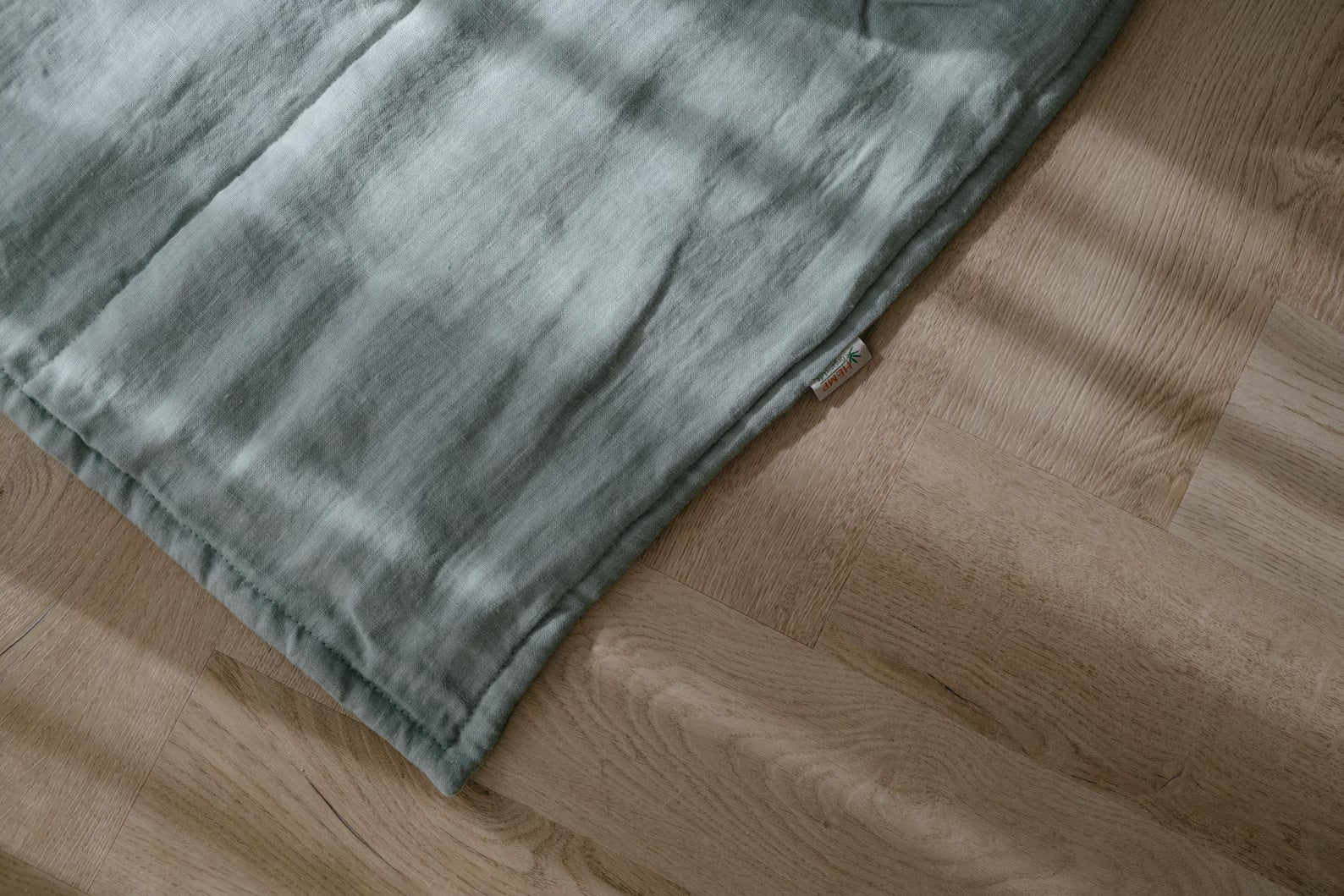 Breathable Hemp Linen Blanket filled organic HEMP FIBER filler in Linen fabric