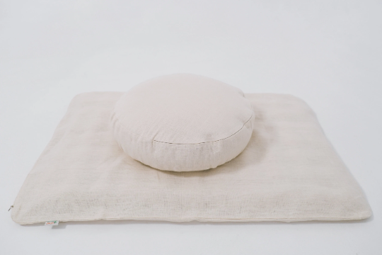 Beige Meditation Set Zafu & Zabuton with Buckwheat hulls with an additional covers