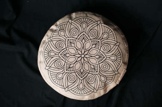Embroidery Zafu Linen floor cushion with Buckwheat hulls /Organic Meditation cushion/ pillow seat/Meditation pillow for Yoga studio